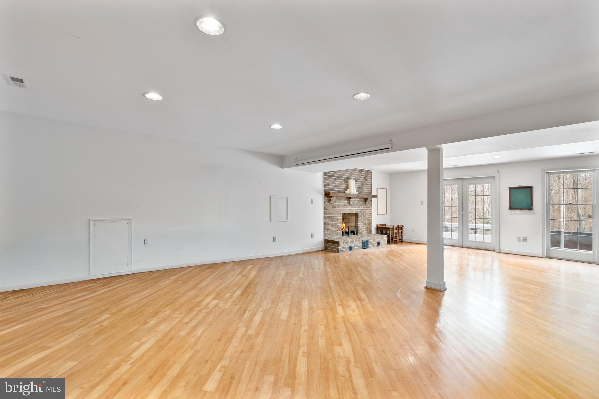 FOXLAIR ACRES - Residential