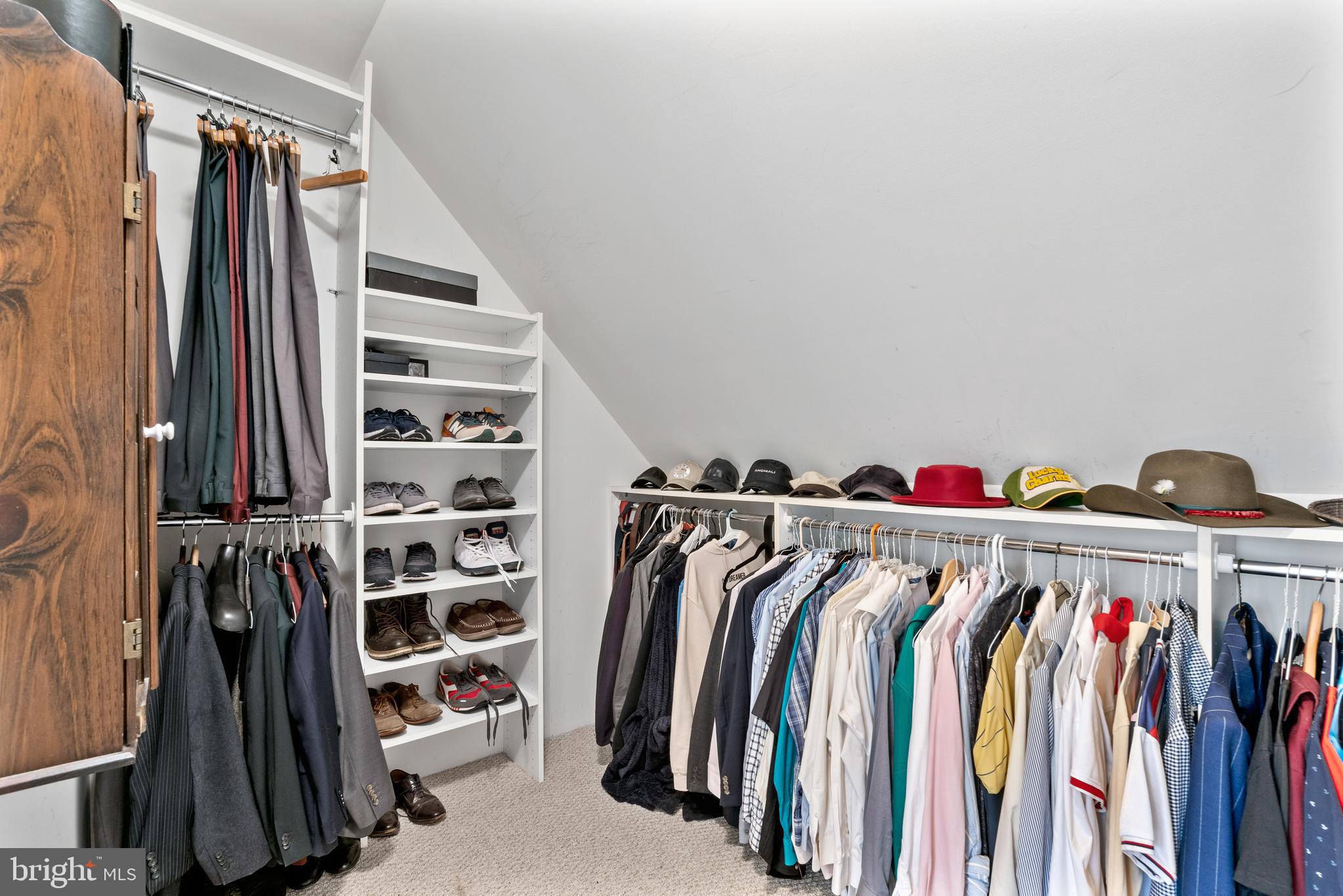 FOXLAIR ACRES - Residential