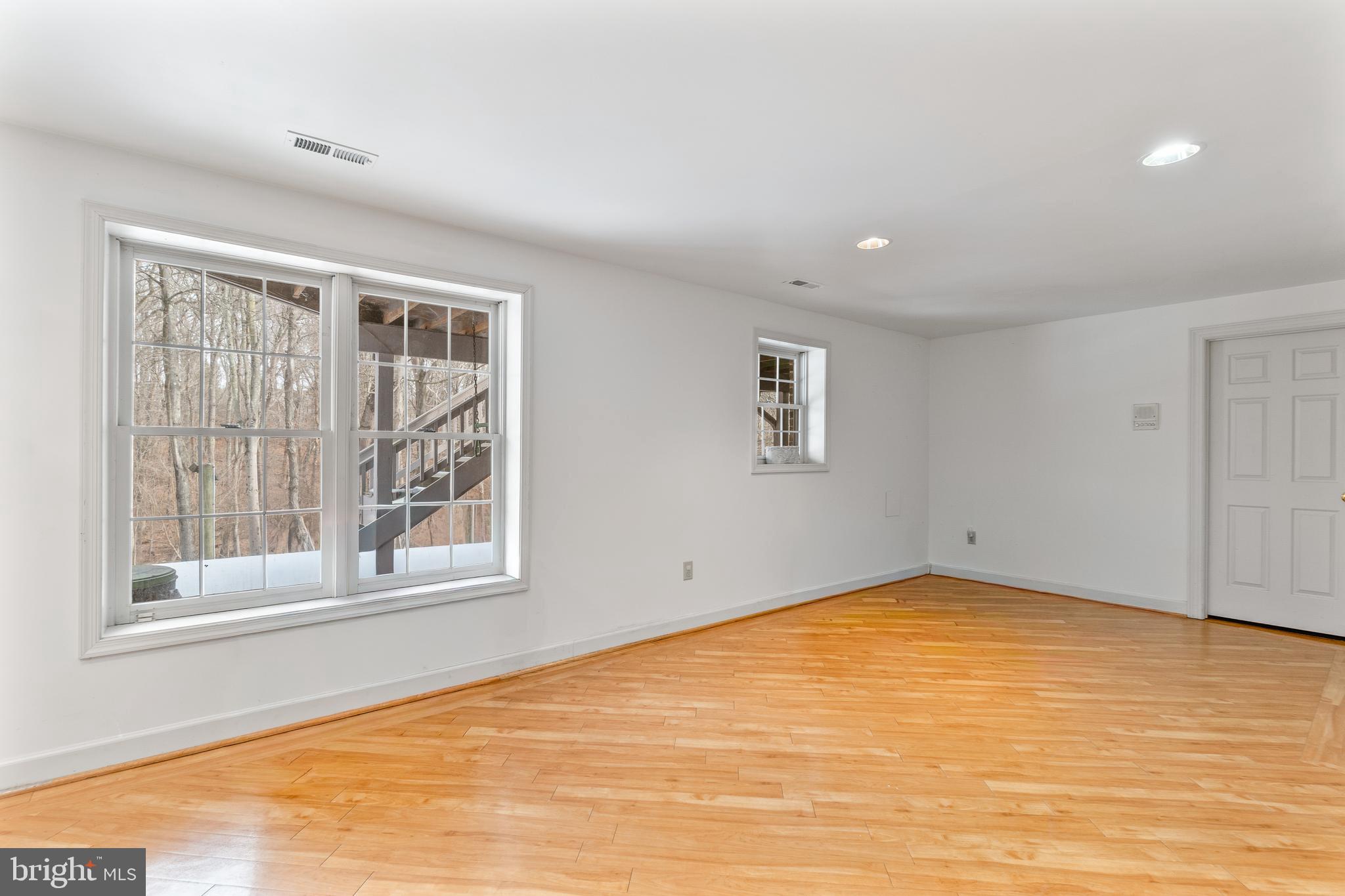 FOXLAIR ACRES - Residential