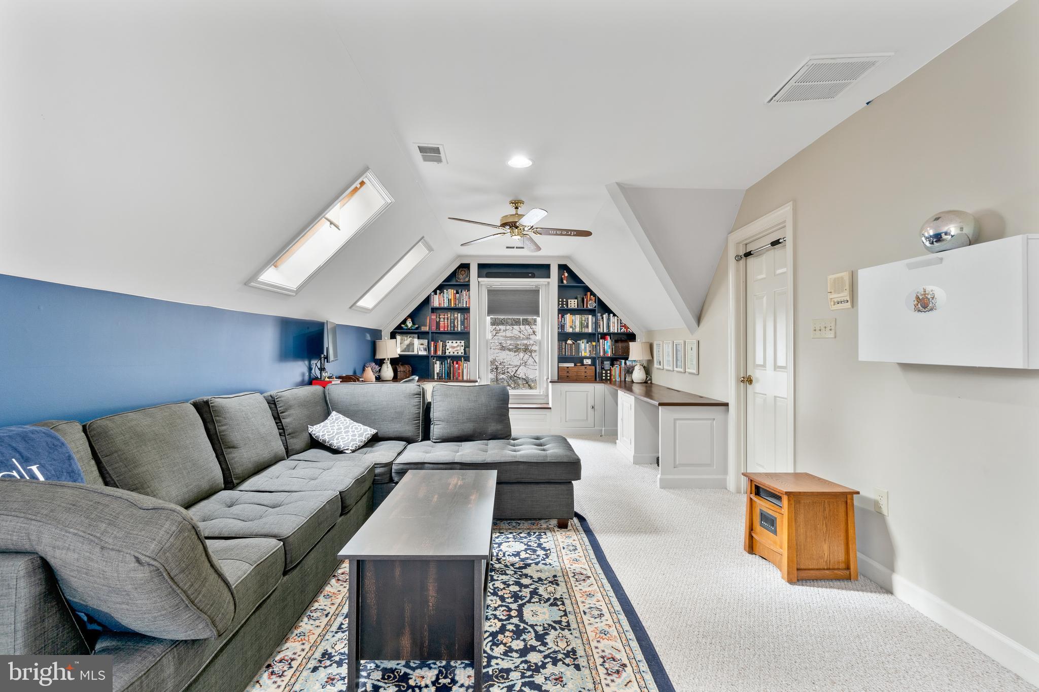 FOXLAIR ACRES - Residential