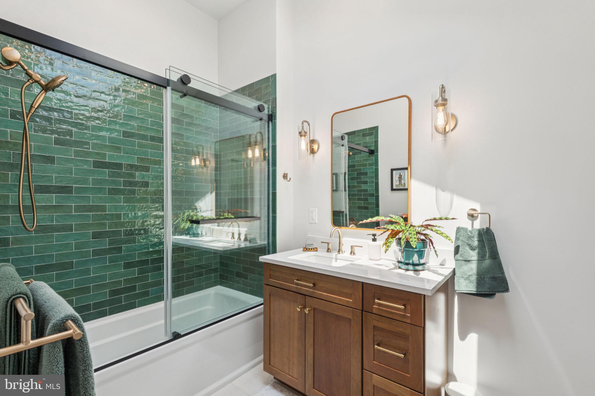 EAST PASSYUNK CROSSING - Residential