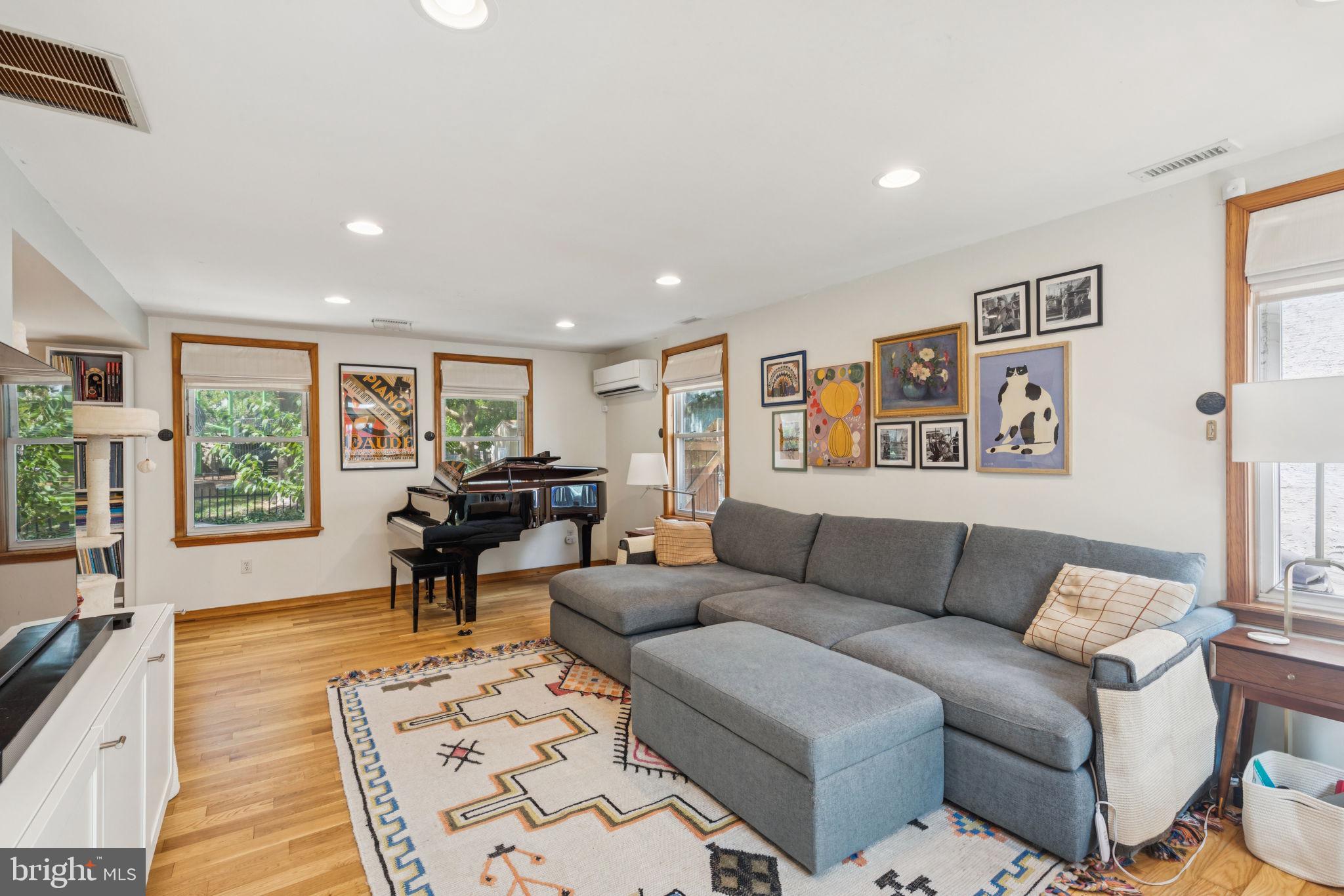 EAST PASSYUNK CROSSING - Residential