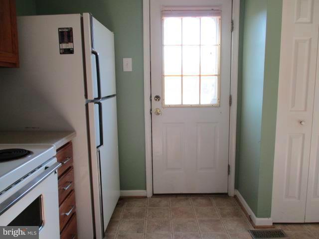 LAUREL WOODS - Residential