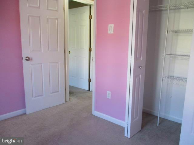 LAUREL WOODS - Residential