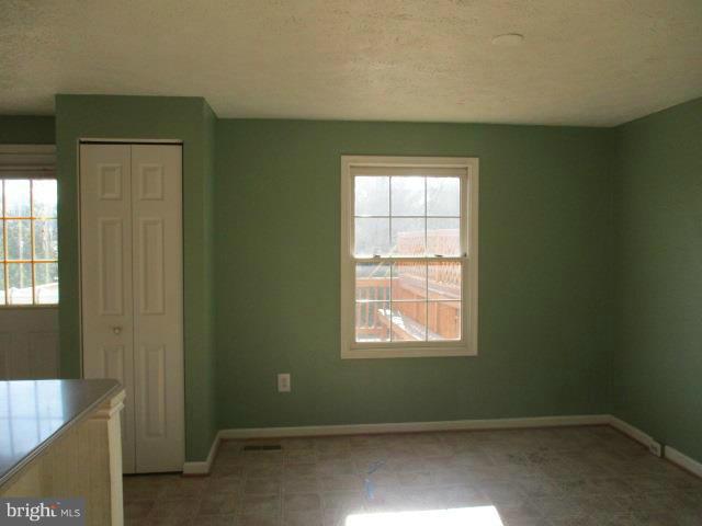 LAUREL WOODS - Residential