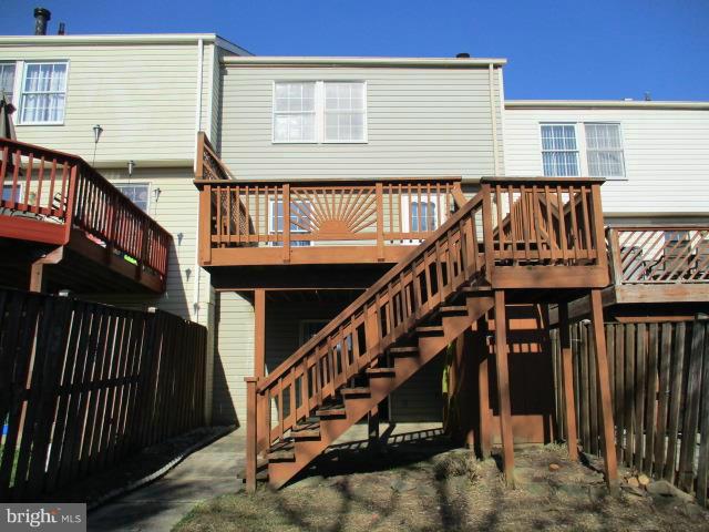 LAUREL WOODS - Residential