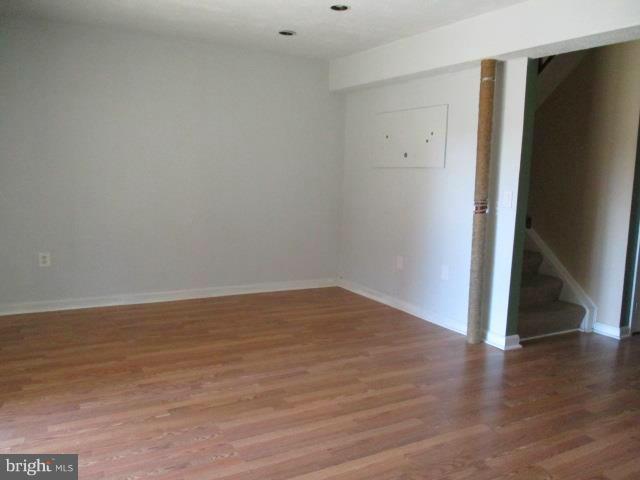 LAUREL WOODS - Residential