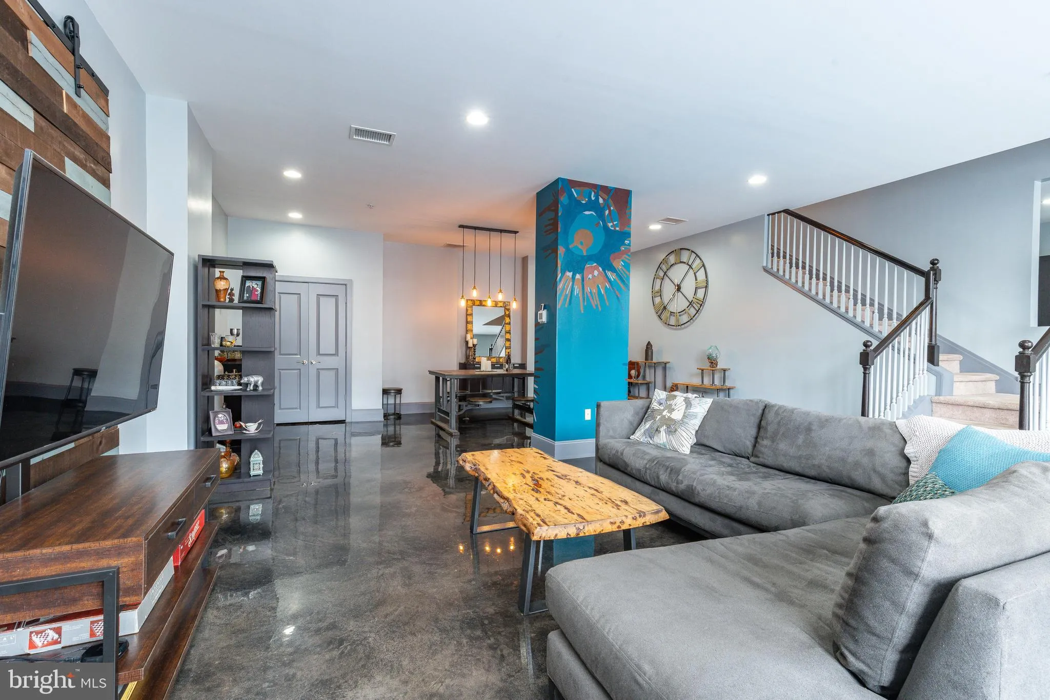 Philadelphia, Pennsylvania 19130, United States, 2 Bedrooms Bedrooms, ,3 BathroomsBathrooms,Residential,Coming Soon,242957