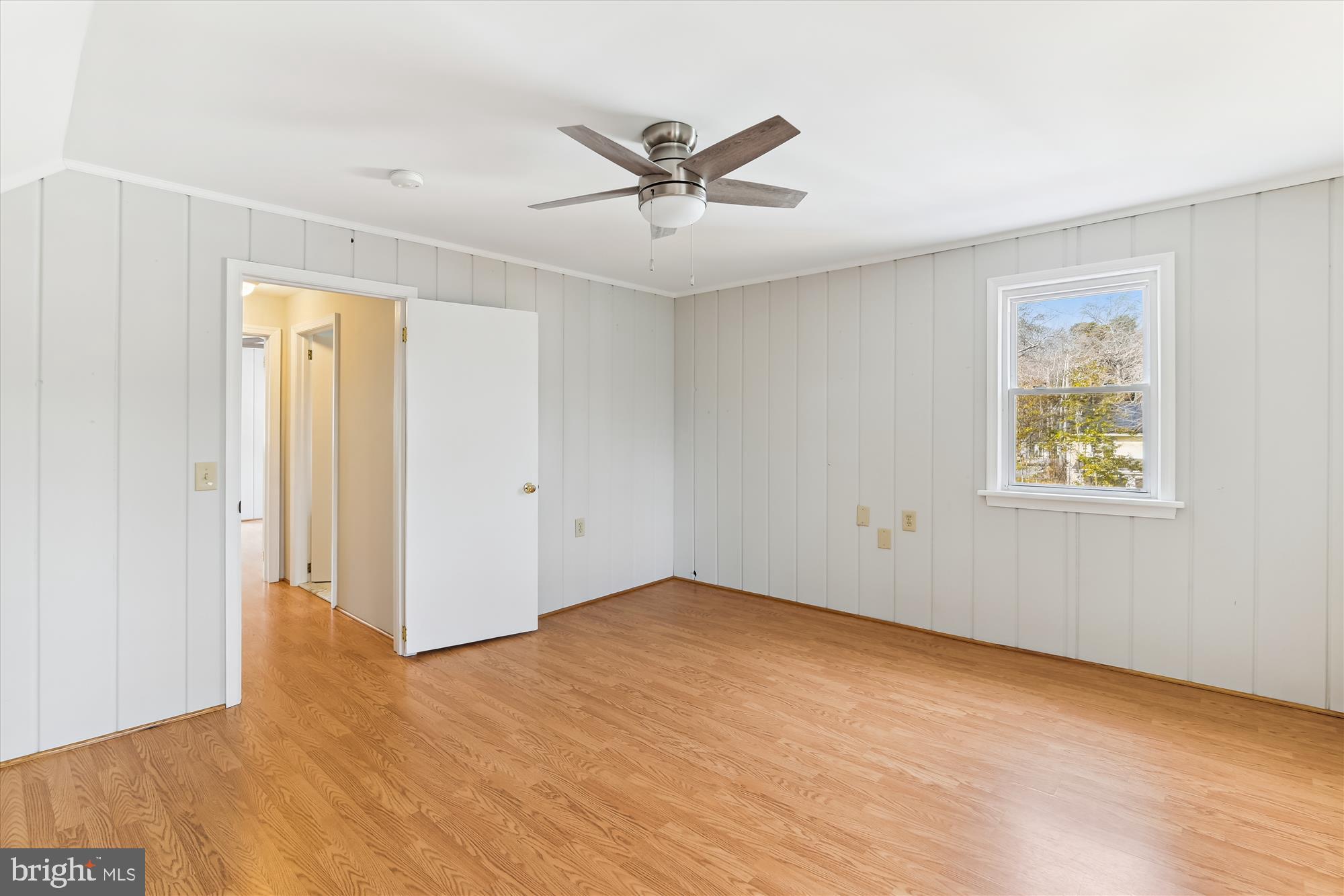 HILLSMERE SHORES - Residential