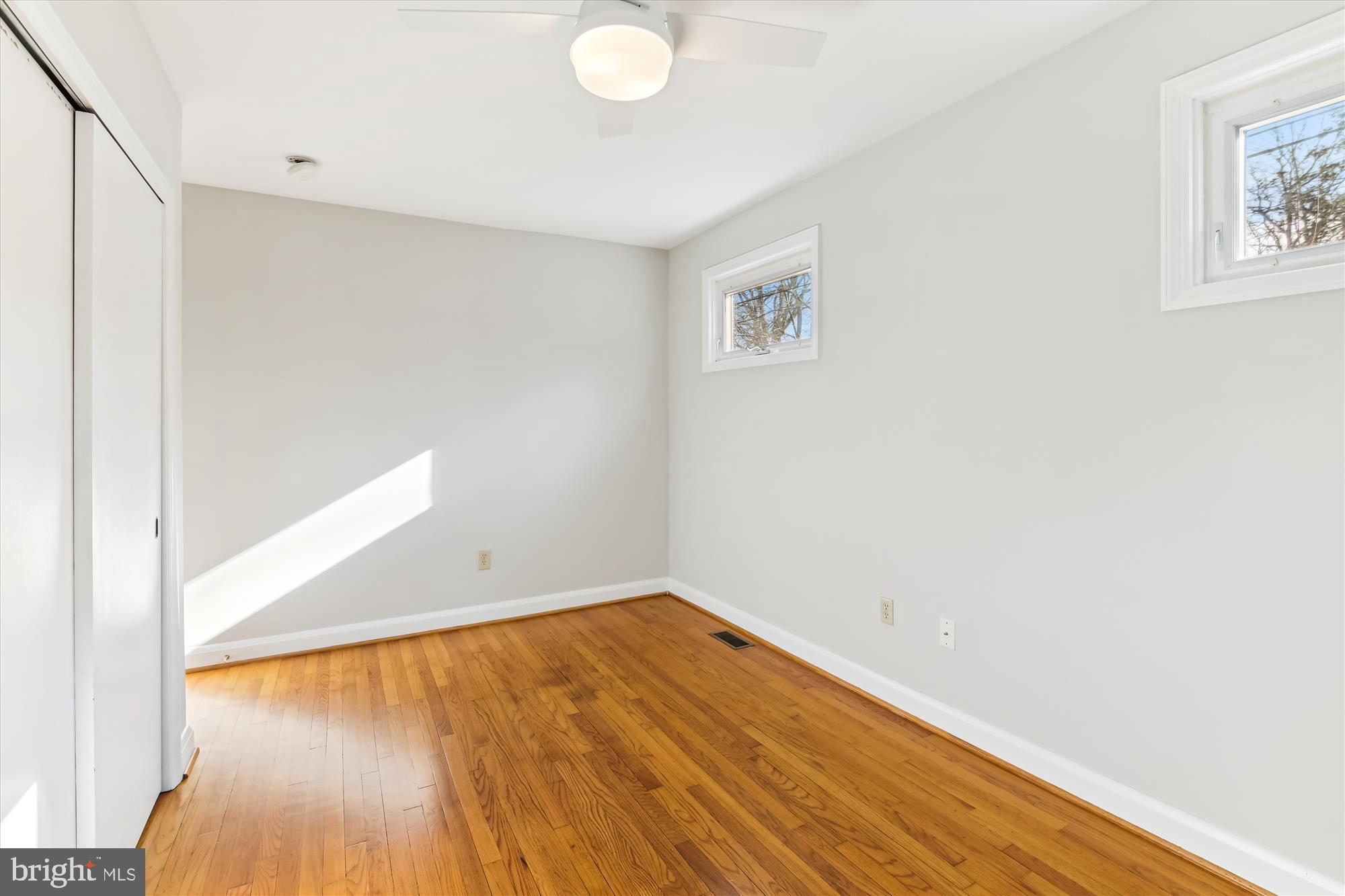 HILLSMERE SHORES - Residential