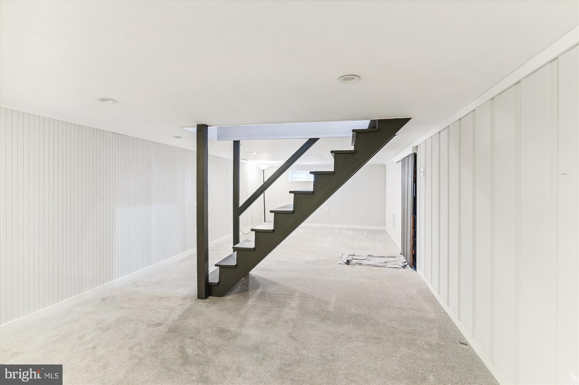 HILLSMERE SHORES - Residential