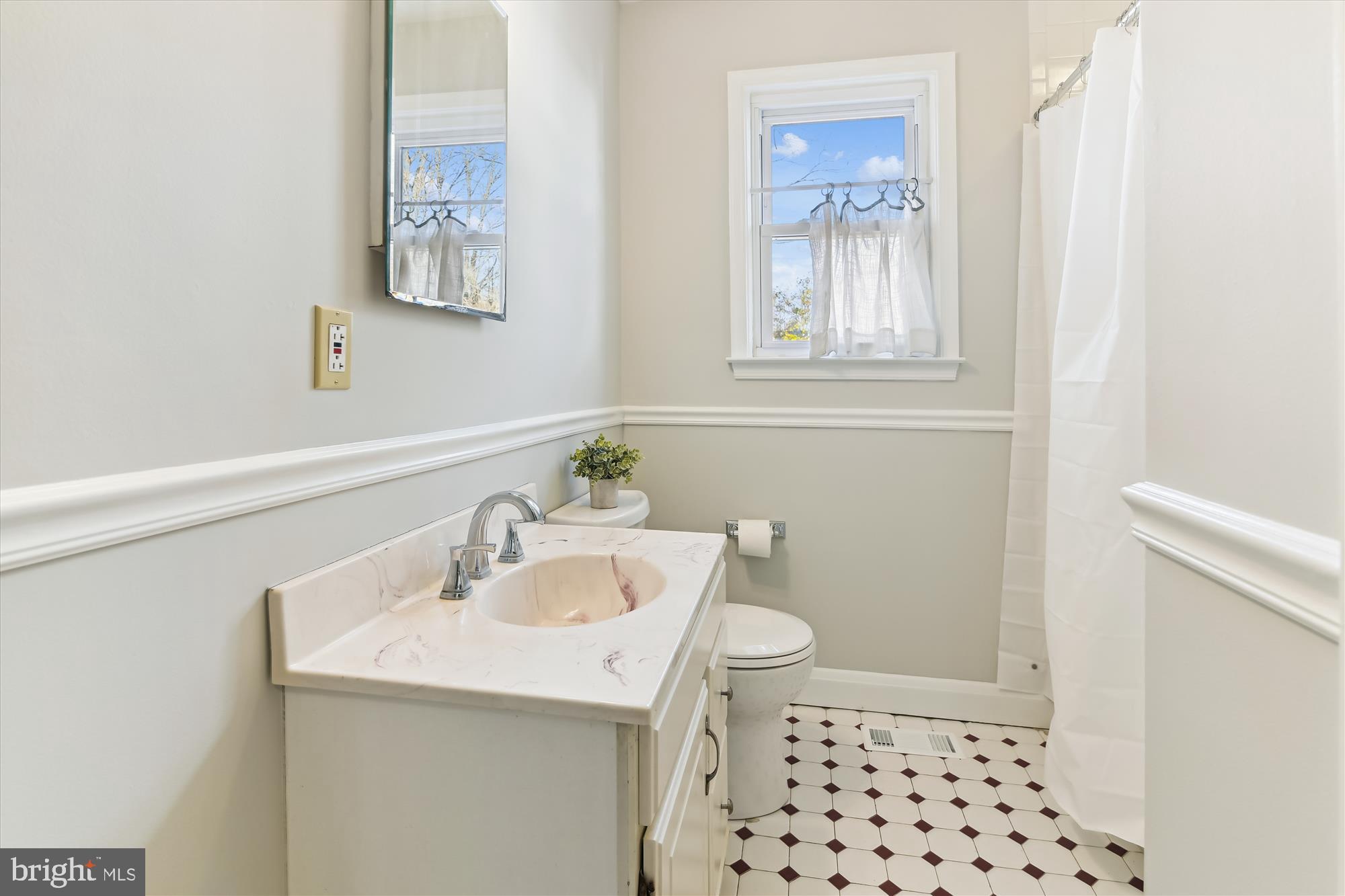 HILLSMERE SHORES - Residential