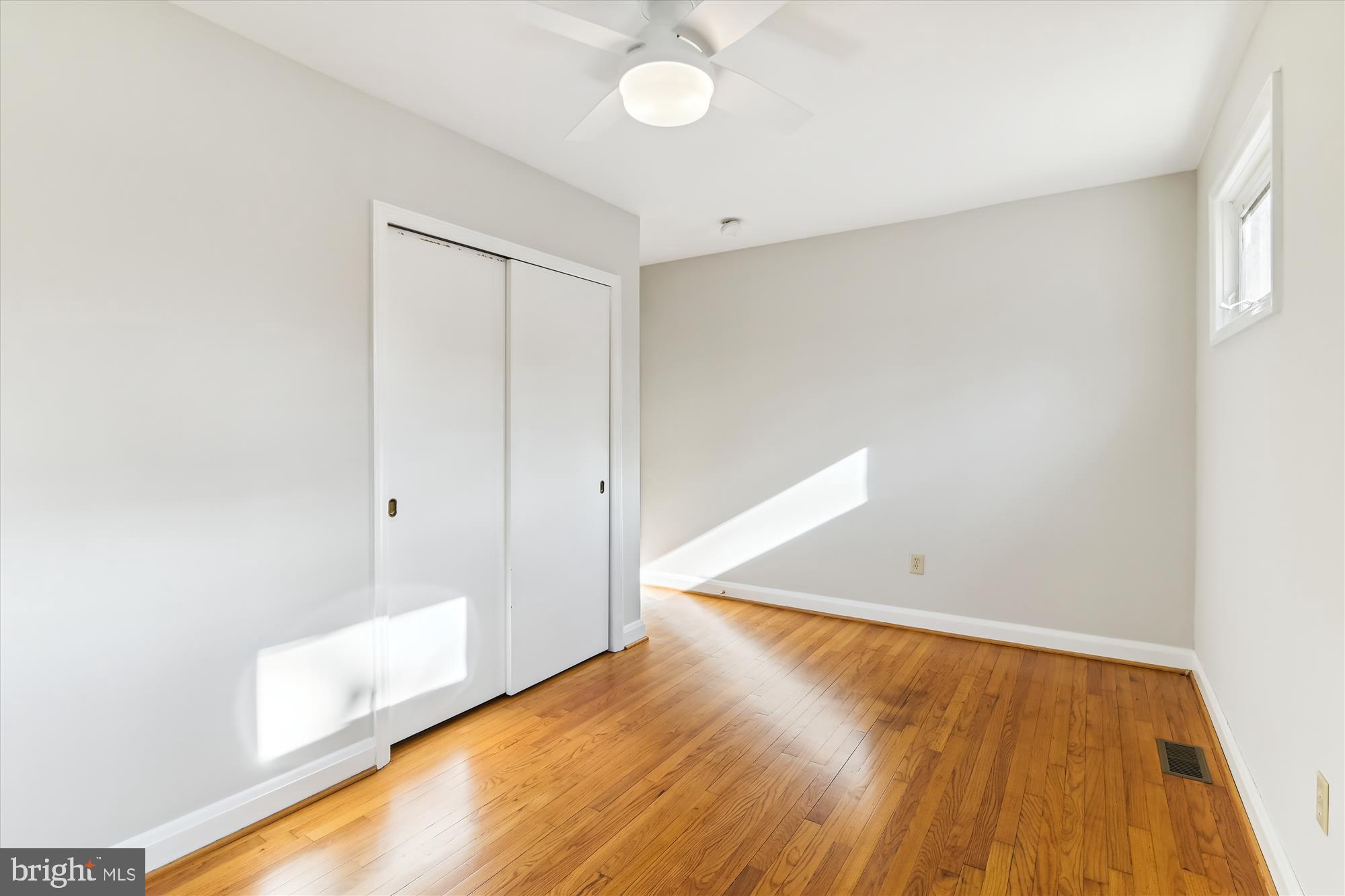 HILLSMERE SHORES - Residential