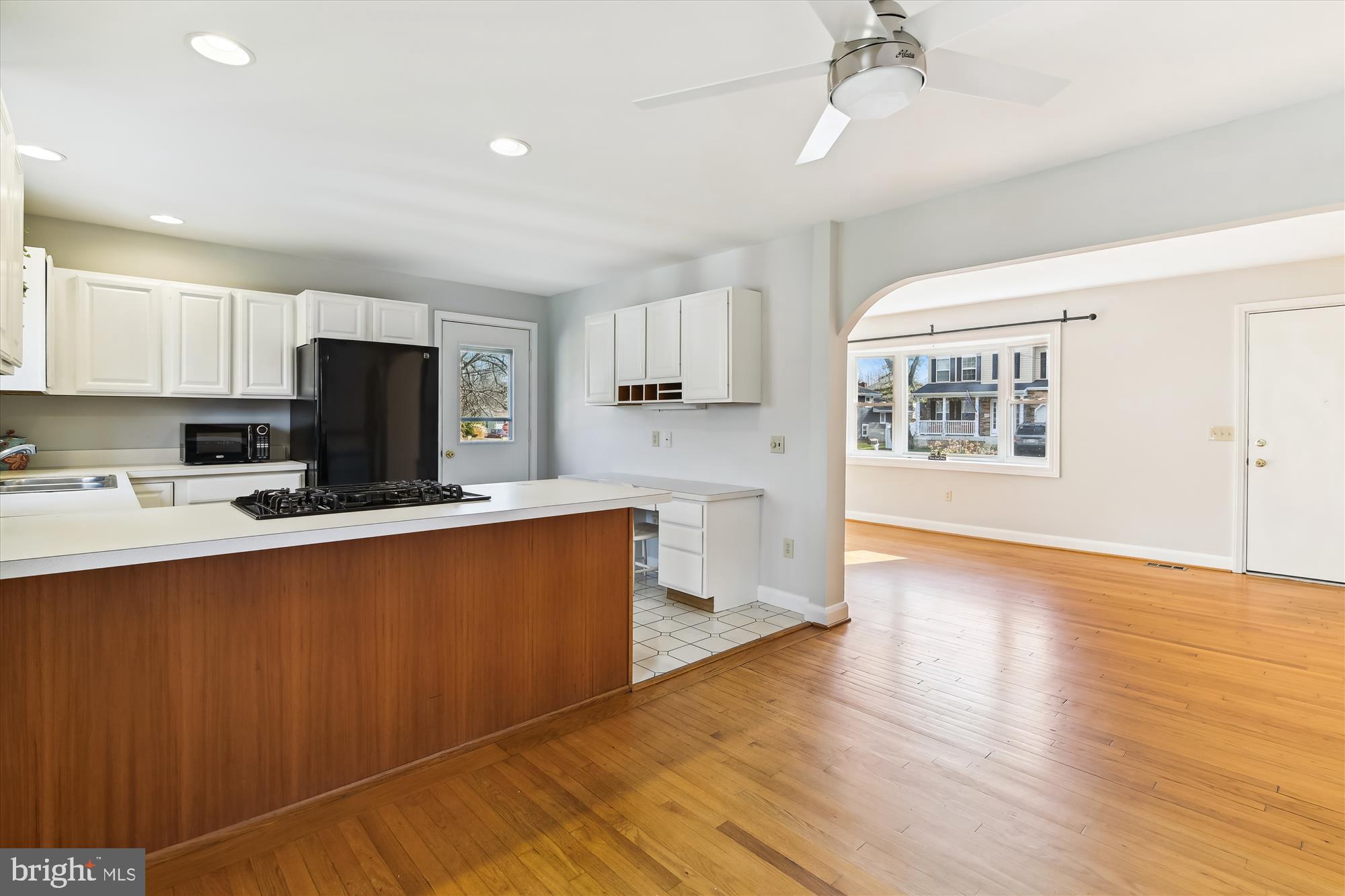 HILLSMERE SHORES - Residential