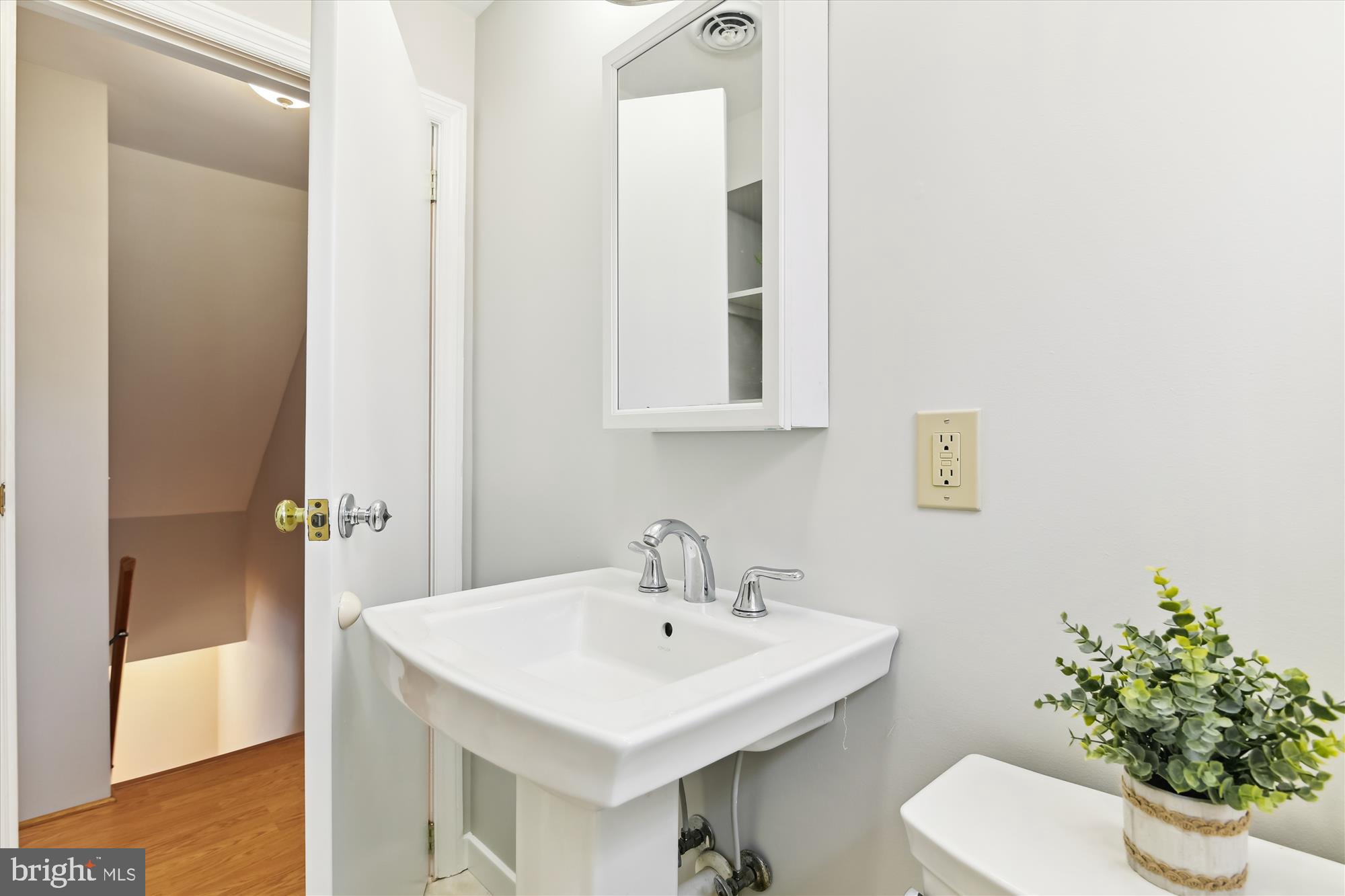 HILLSMERE SHORES - Residential