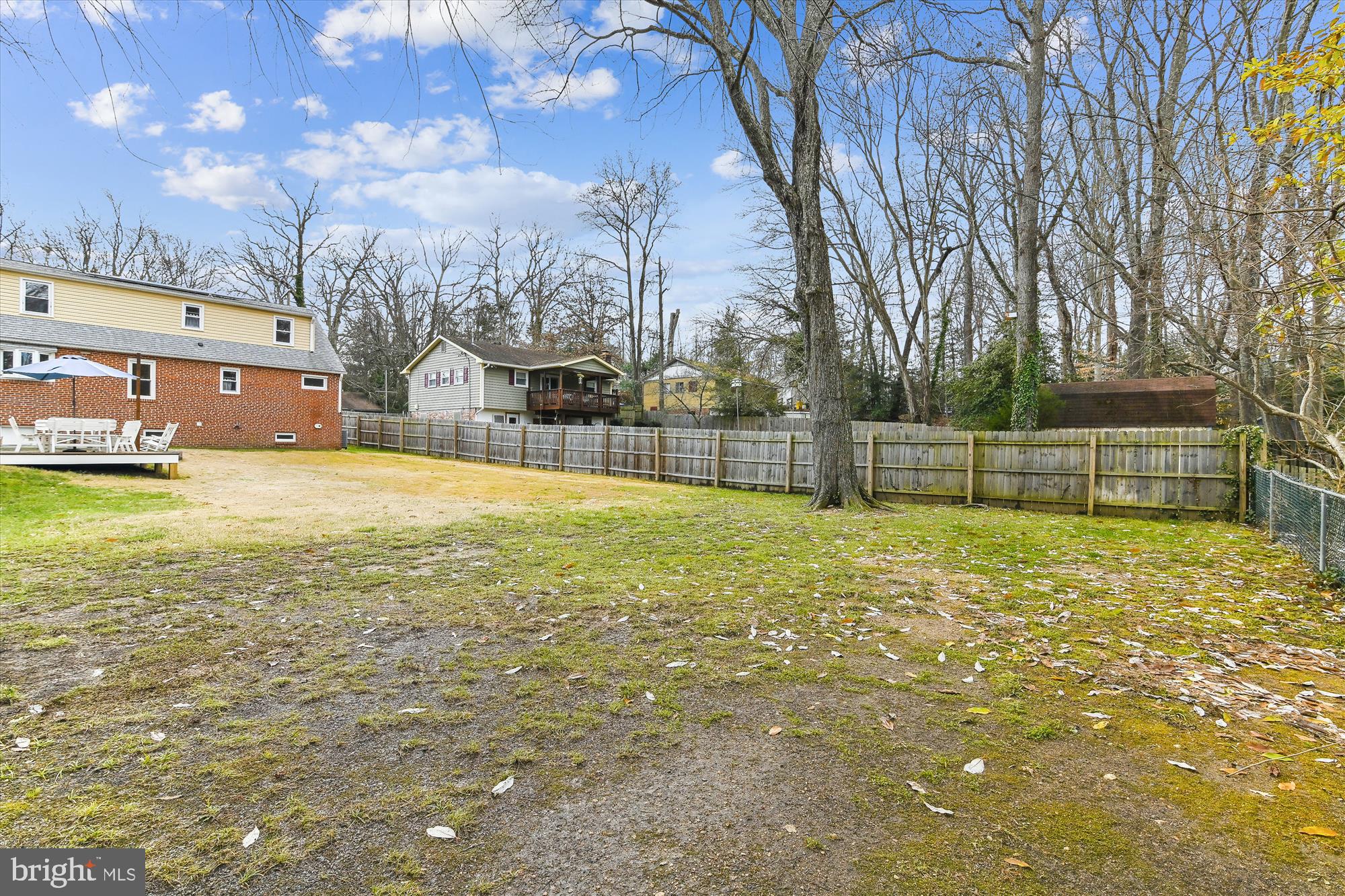 HILLSMERE SHORES - Residential