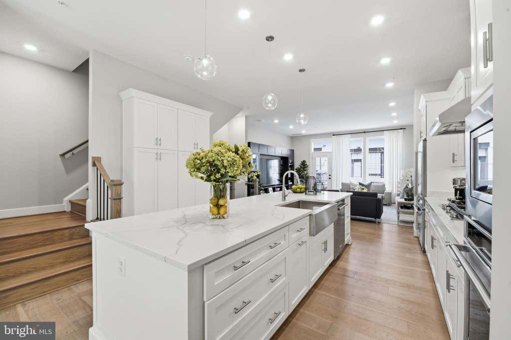 Photo of 1874 Easterly Road, RESTON, VA 20190 (MLS # VAFX2337472)