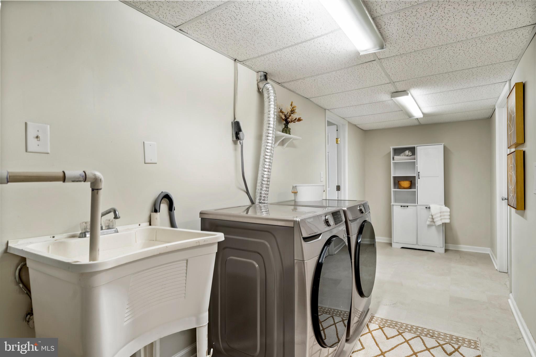 STRAWBERRY HILLS ESTATES - Residential