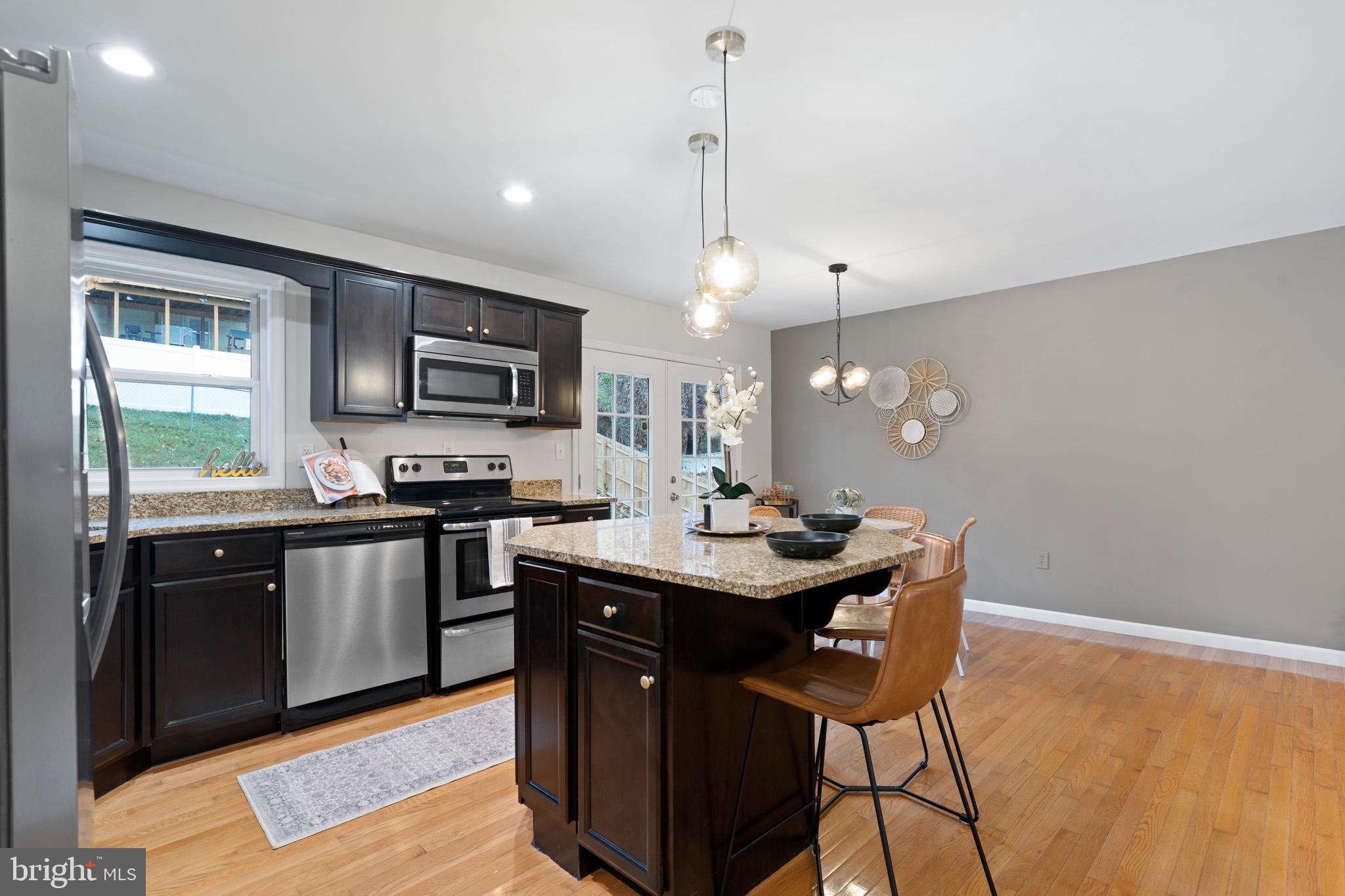 STRAWBERRY HILLS ESTATES - Residential