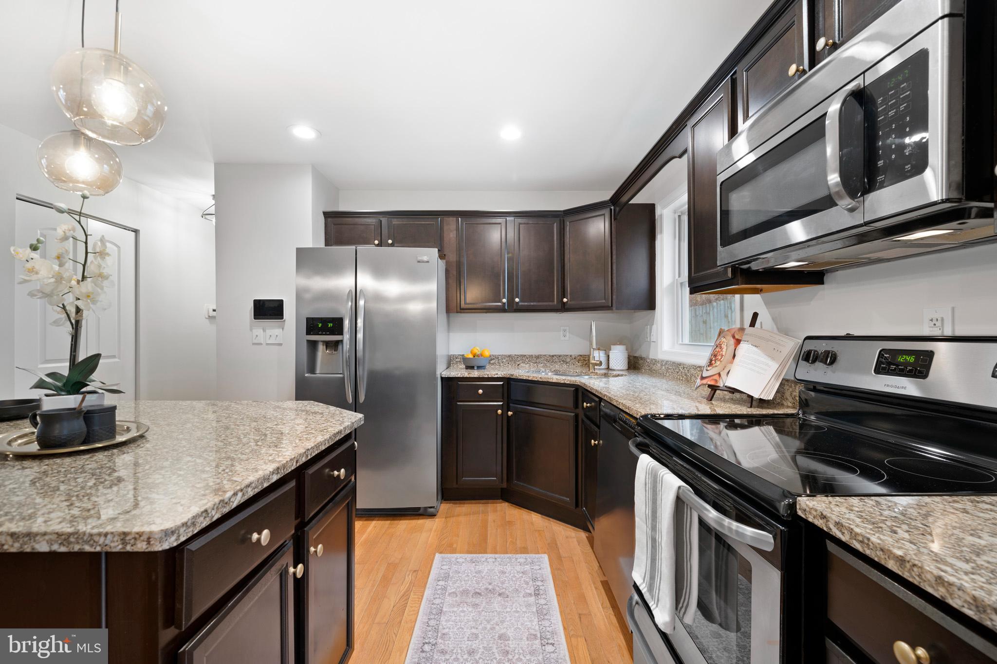 STRAWBERRY HILLS ESTATES - Residential