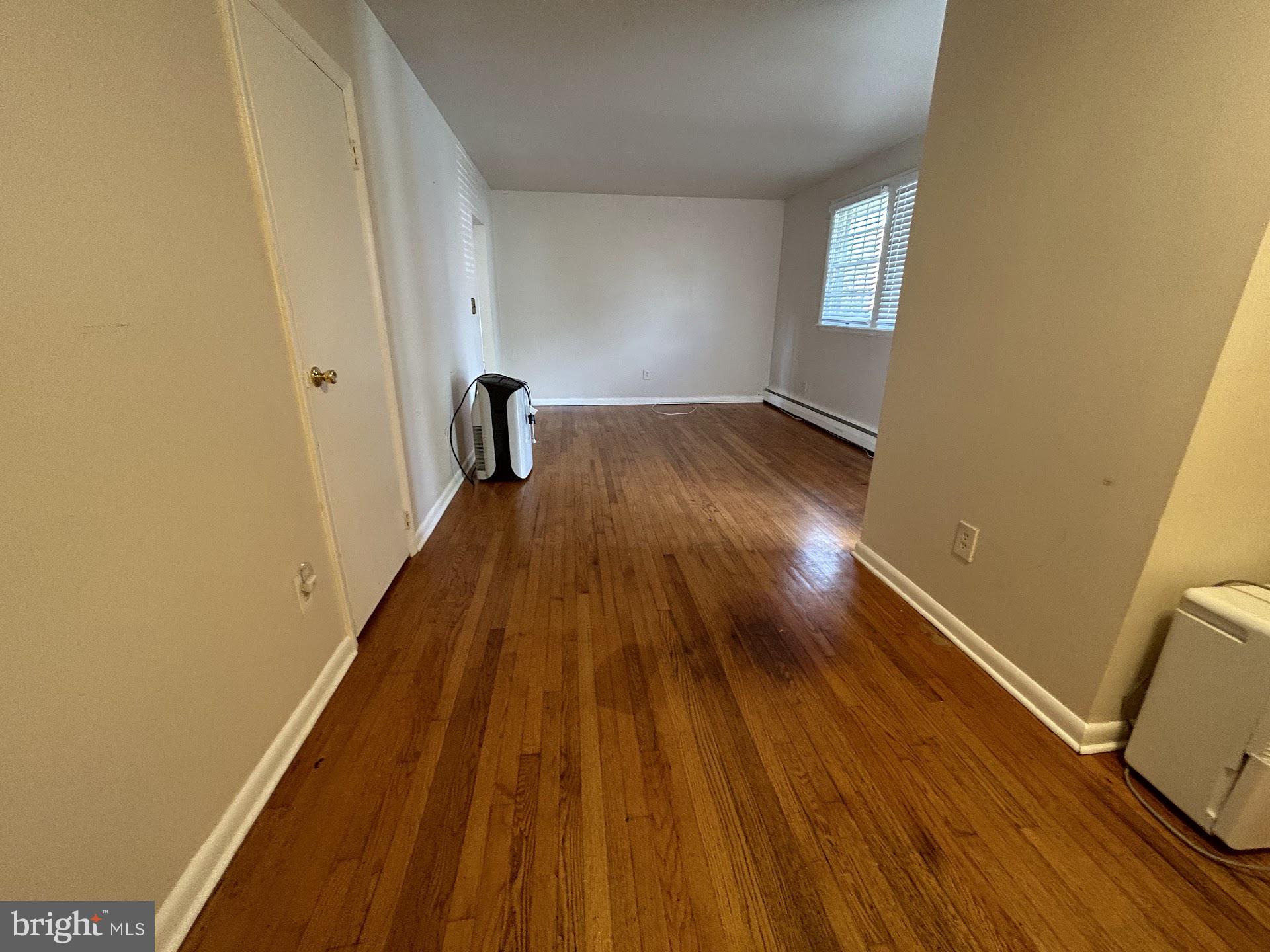 CATONSVILLE MANOR - Residential