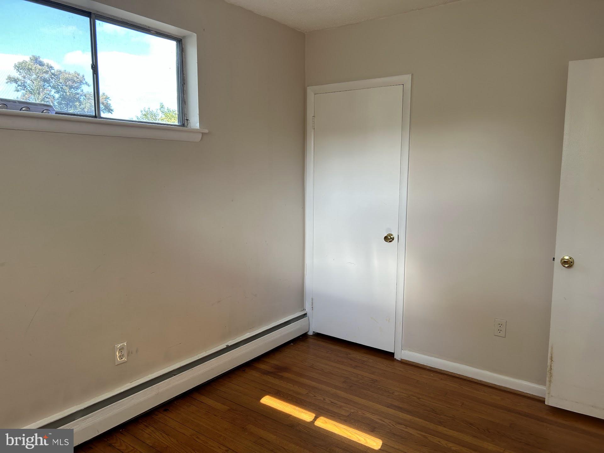 CATONSVILLE MANOR - Residential