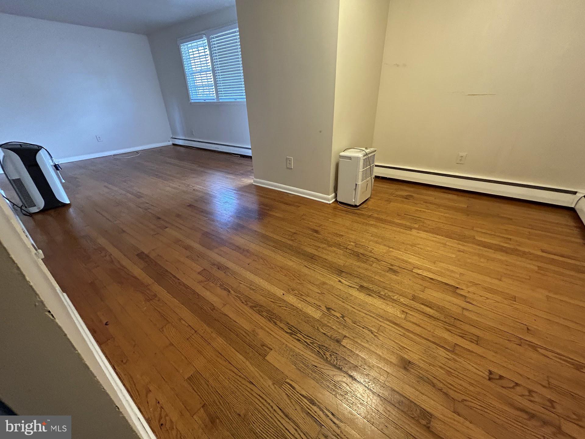 CATONSVILLE MANOR - Residential