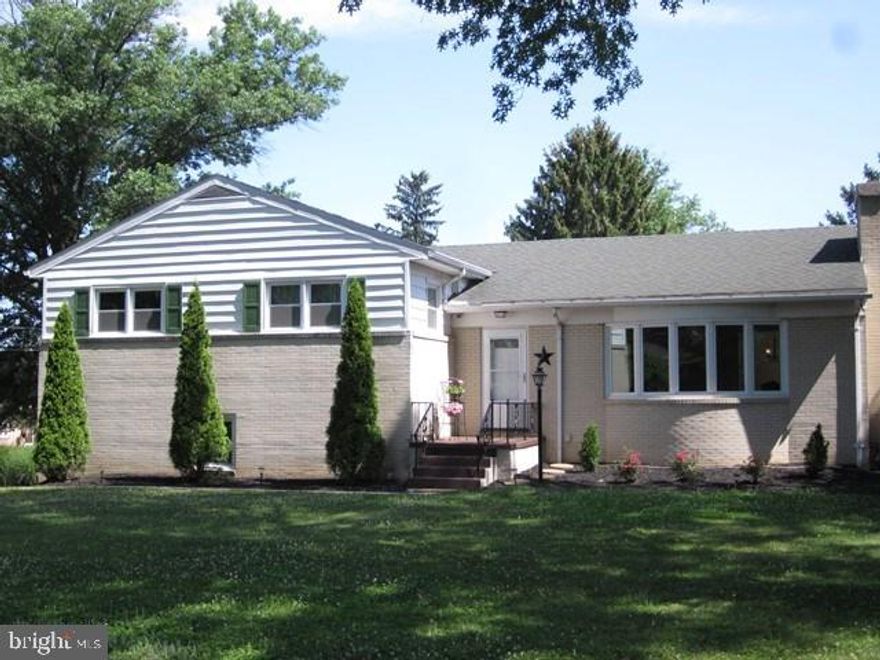 Spacious tri-level home with large bedrooms, family room, den and room to breath.  Freshly carpeted and painted, hardwood floors refurbished, ready to move into. Oversized two-car garage, corner lot, raised patio and deck.  Abundant closet and storage space. Walk the quiet tree lined streets of this oasis community and meet your new neighbors.