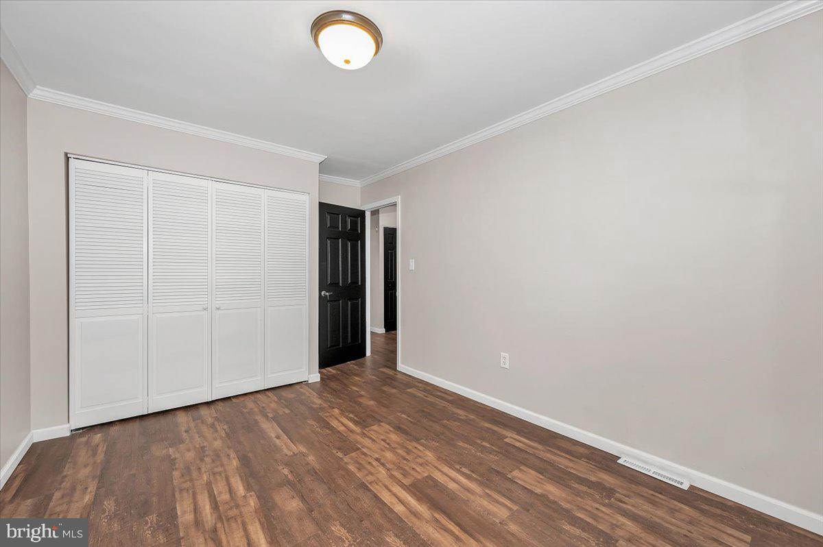 SHADY GROVE VILLAGE - Residential Lease