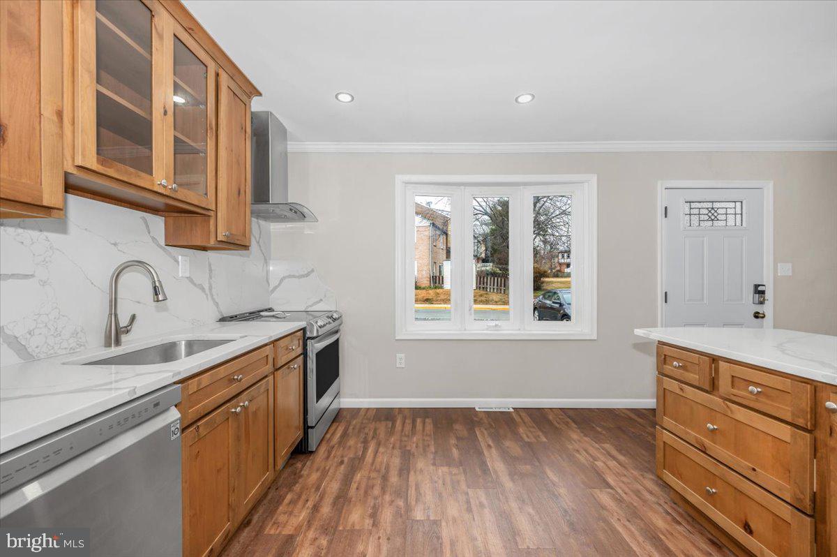 SHADY GROVE VILLAGE - Residential Lease