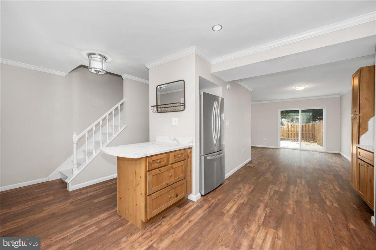 SHADY GROVE VILLAGE - Residential Lease