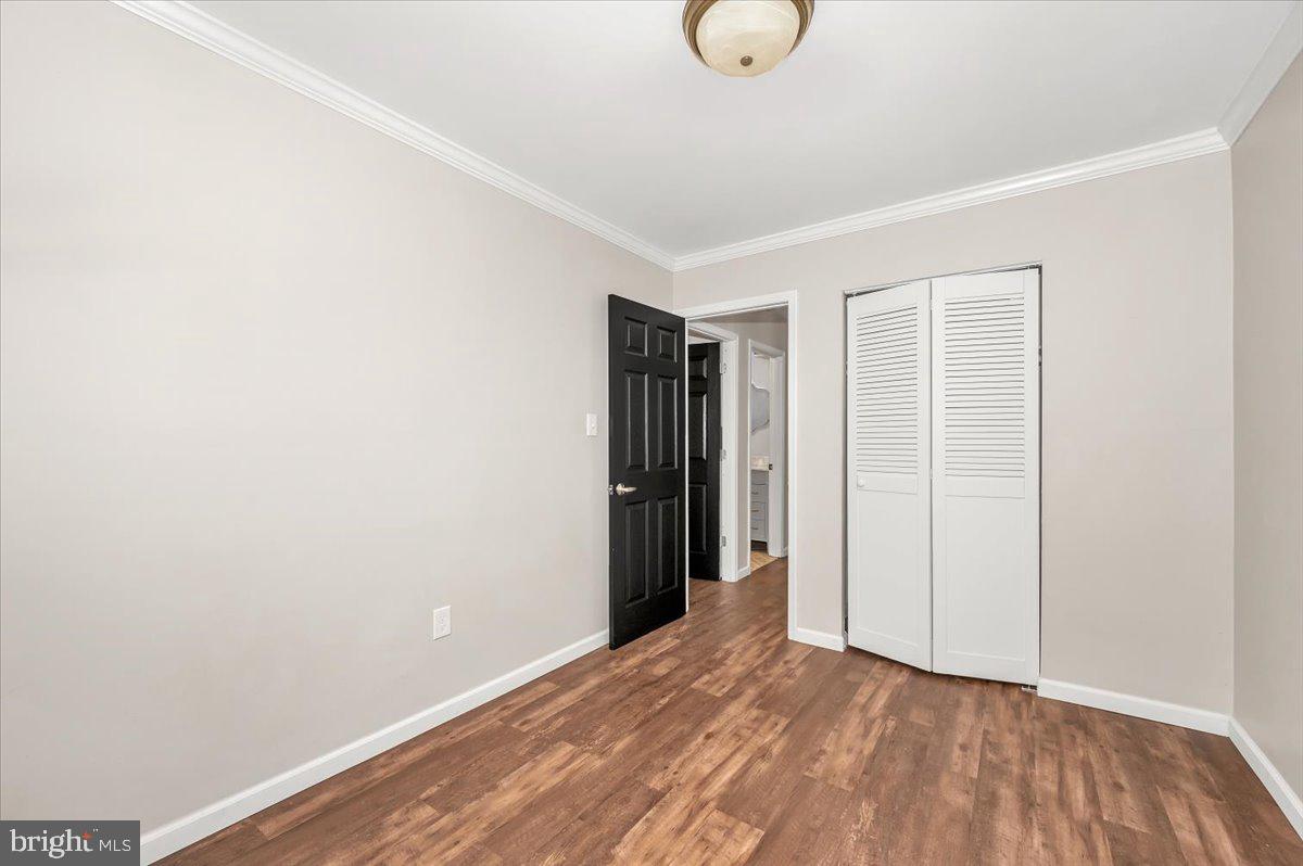 SHADY GROVE VILLAGE - Residential Lease