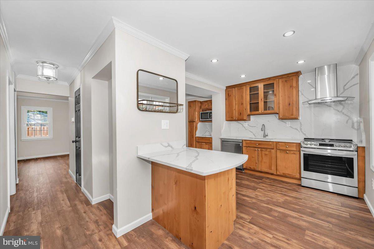 SHADY GROVE VILLAGE - Residential Lease