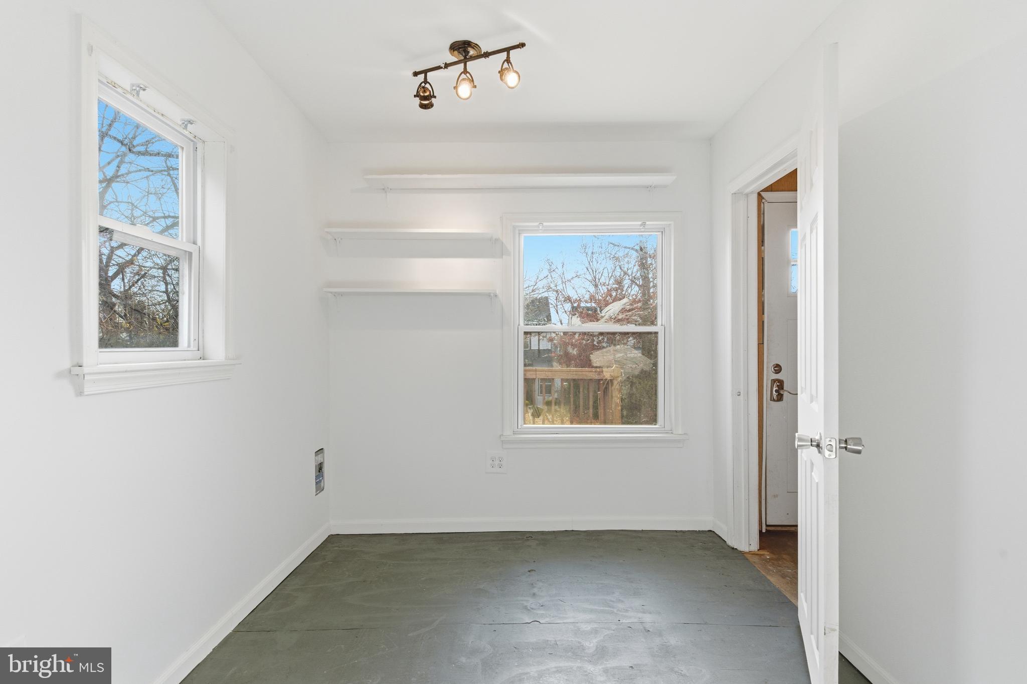 BLUE BELL HILL - Residential