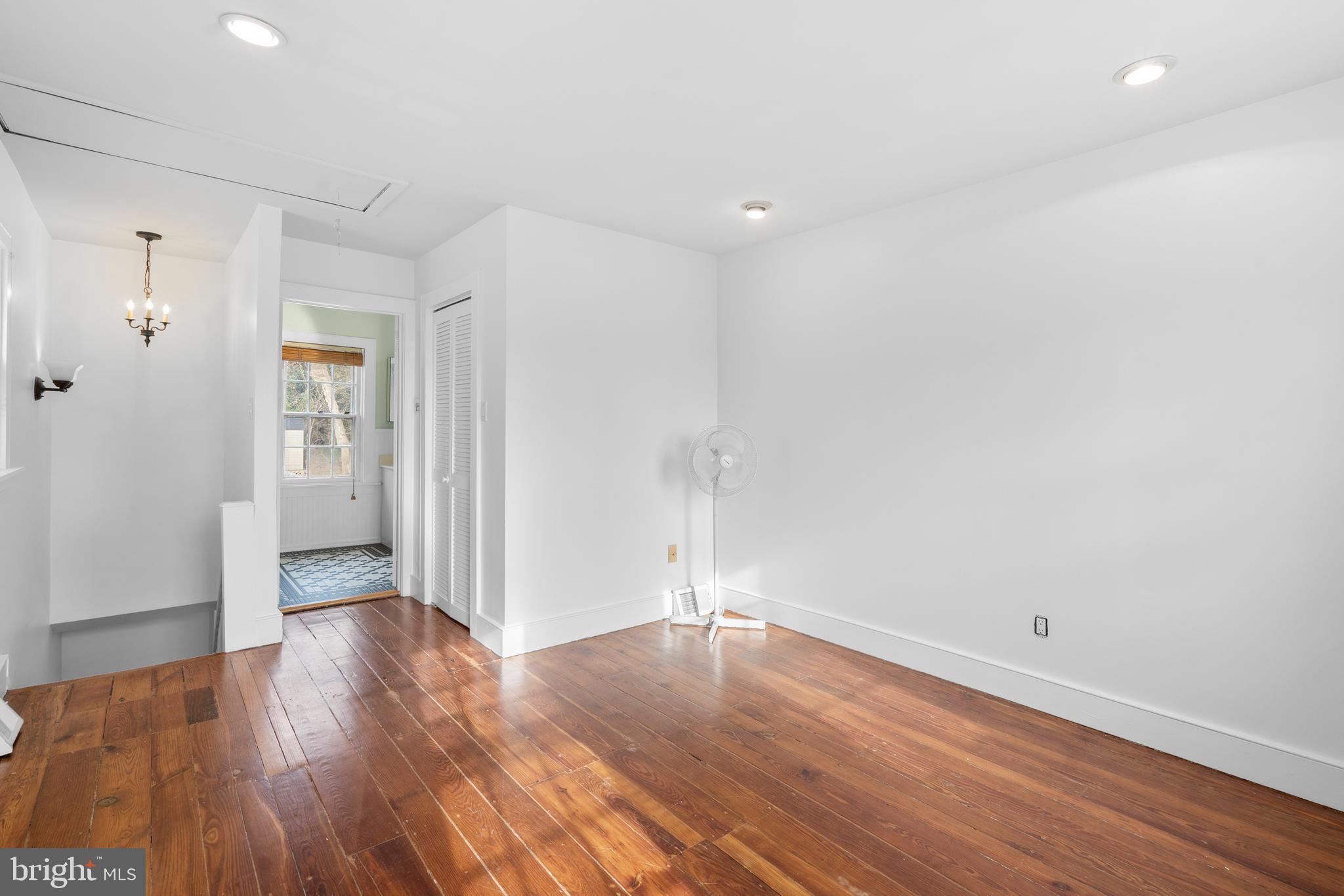 BLUE BELL HILL - Residential