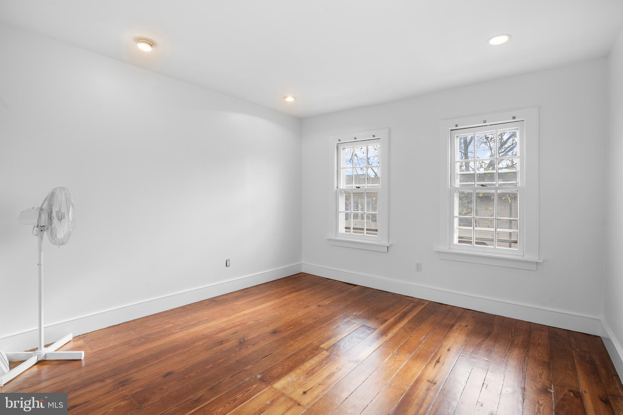 BLUE BELL HILL - Residential