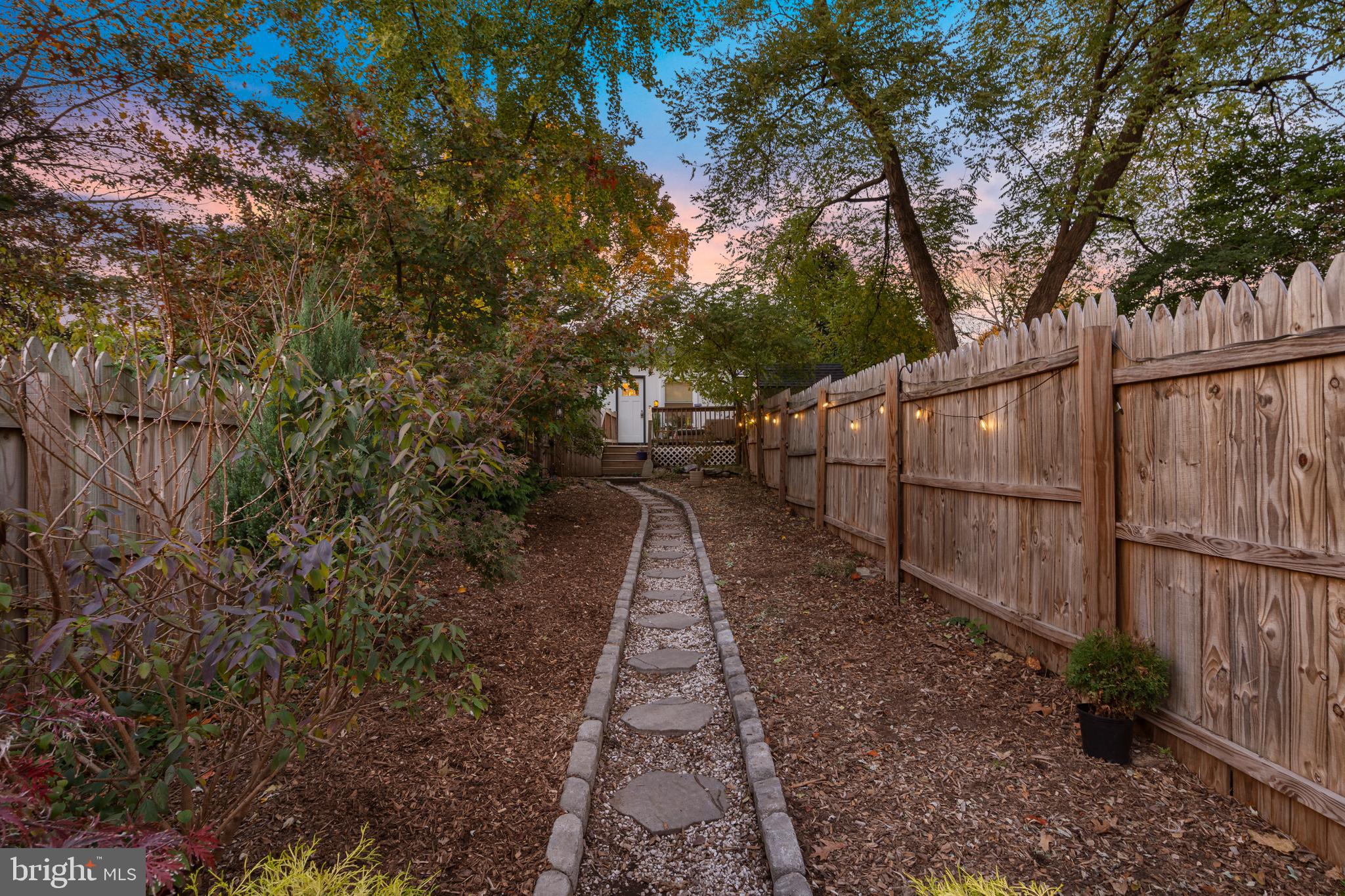 BLUE BELL HILL - Residential