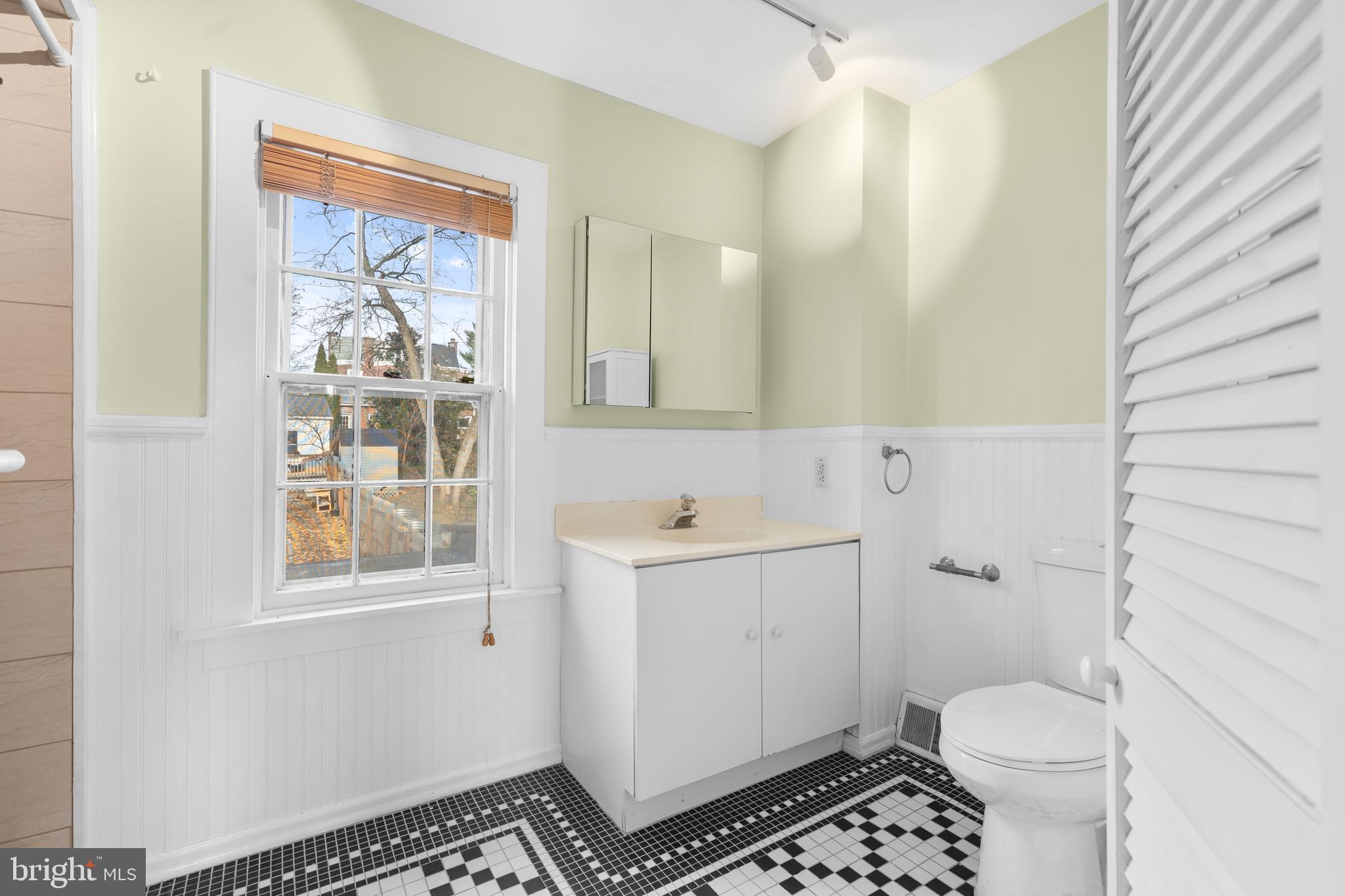 BLUE BELL HILL - Residential