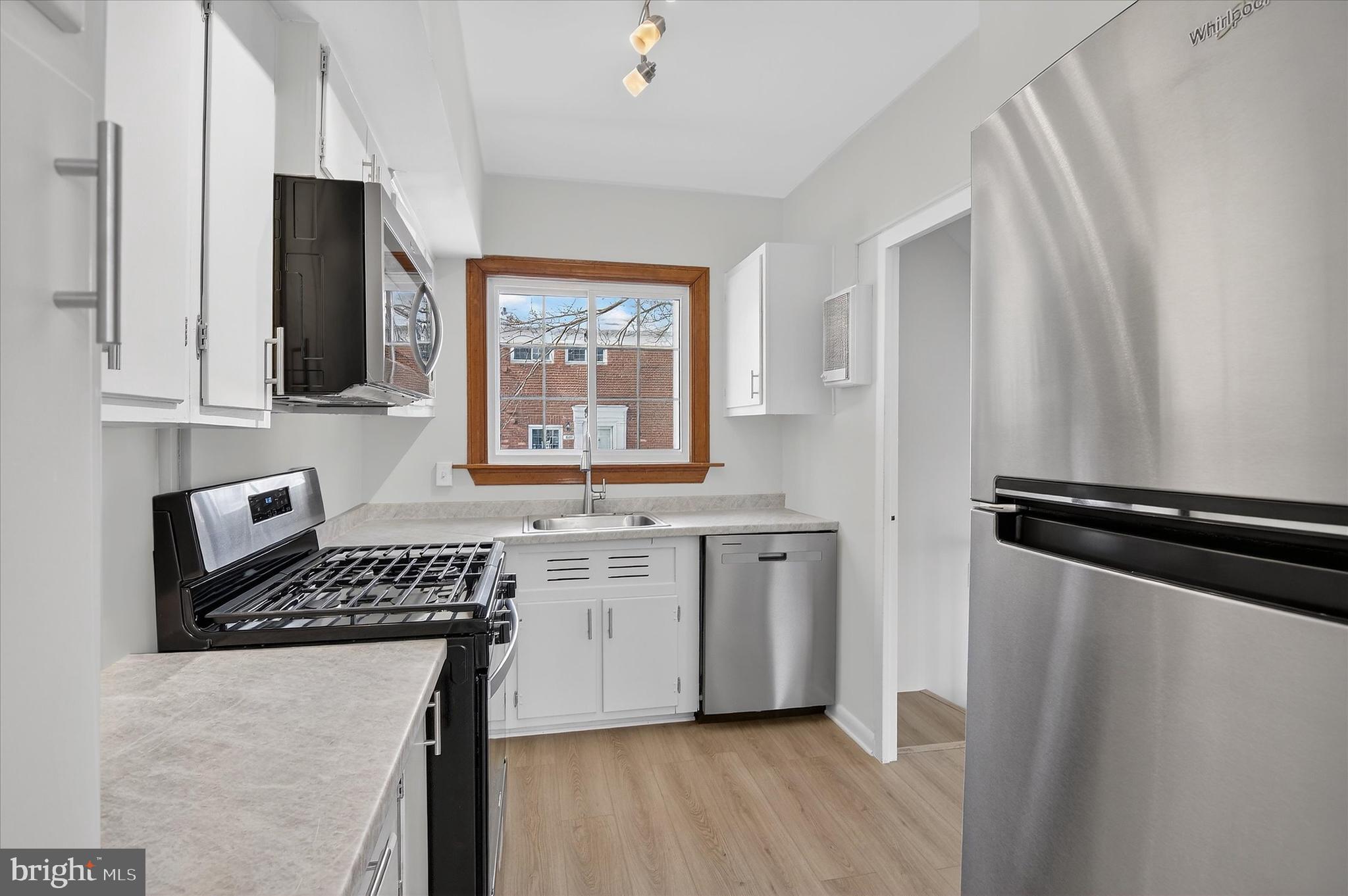 3129 MARTHA CUSTIS DR