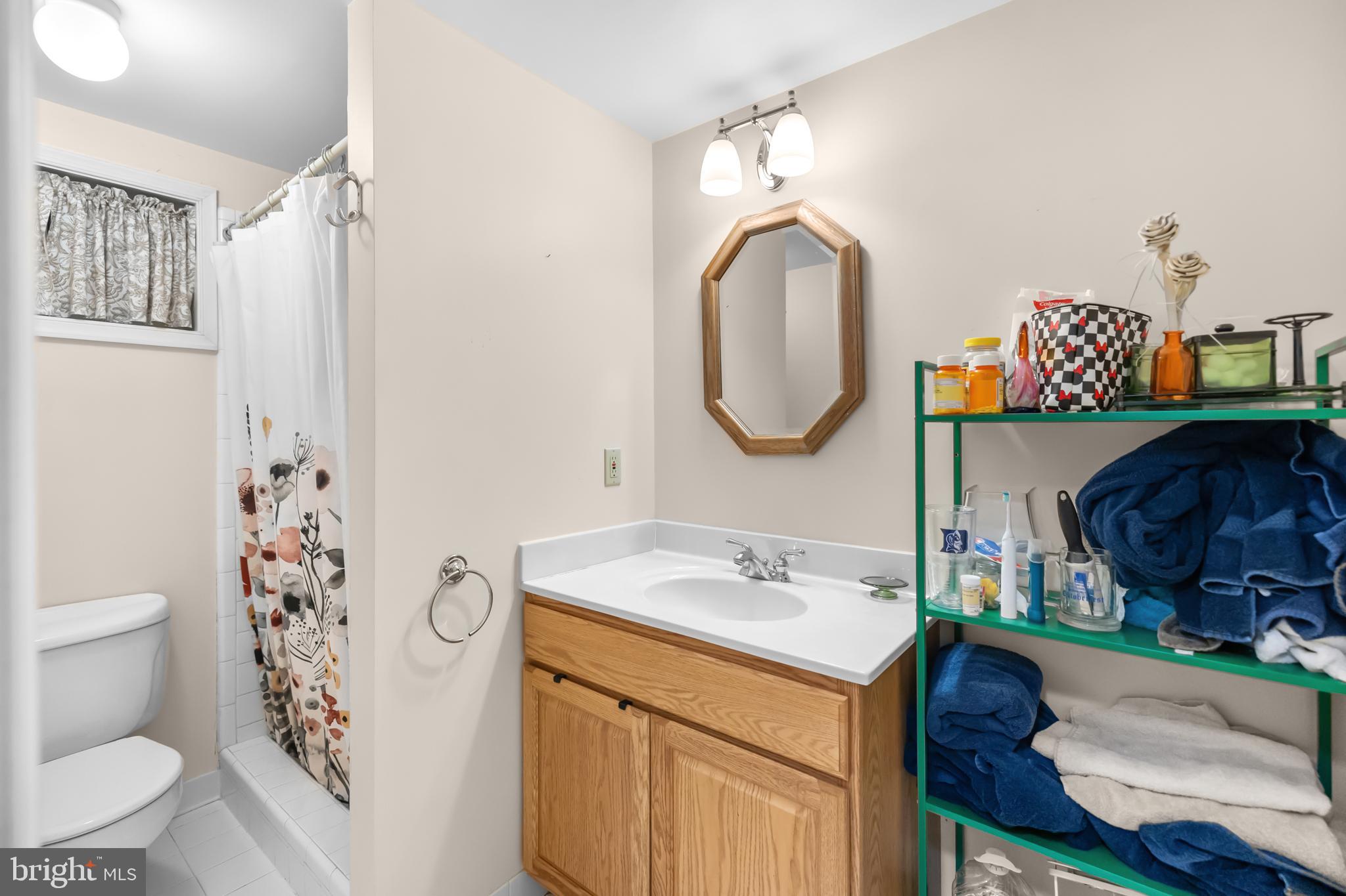 VICTORIA WOODS - Residential