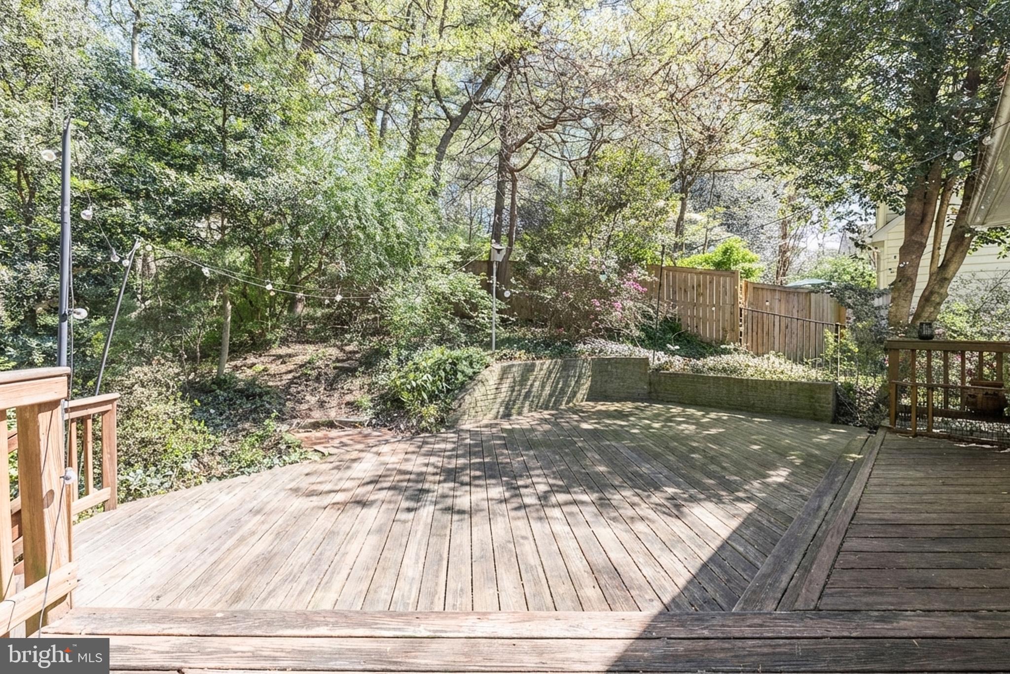 VICTORIA WOODS - Residential