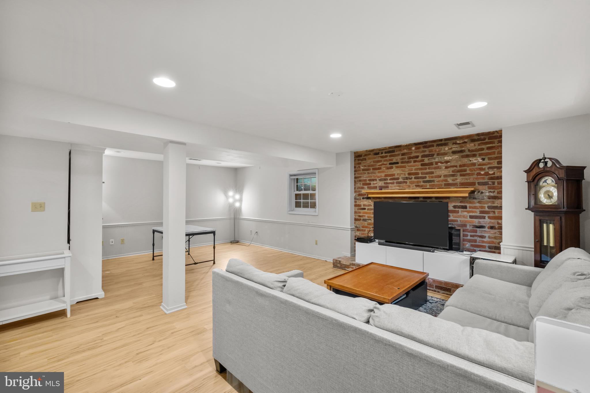 VICTORIA WOODS - Residential