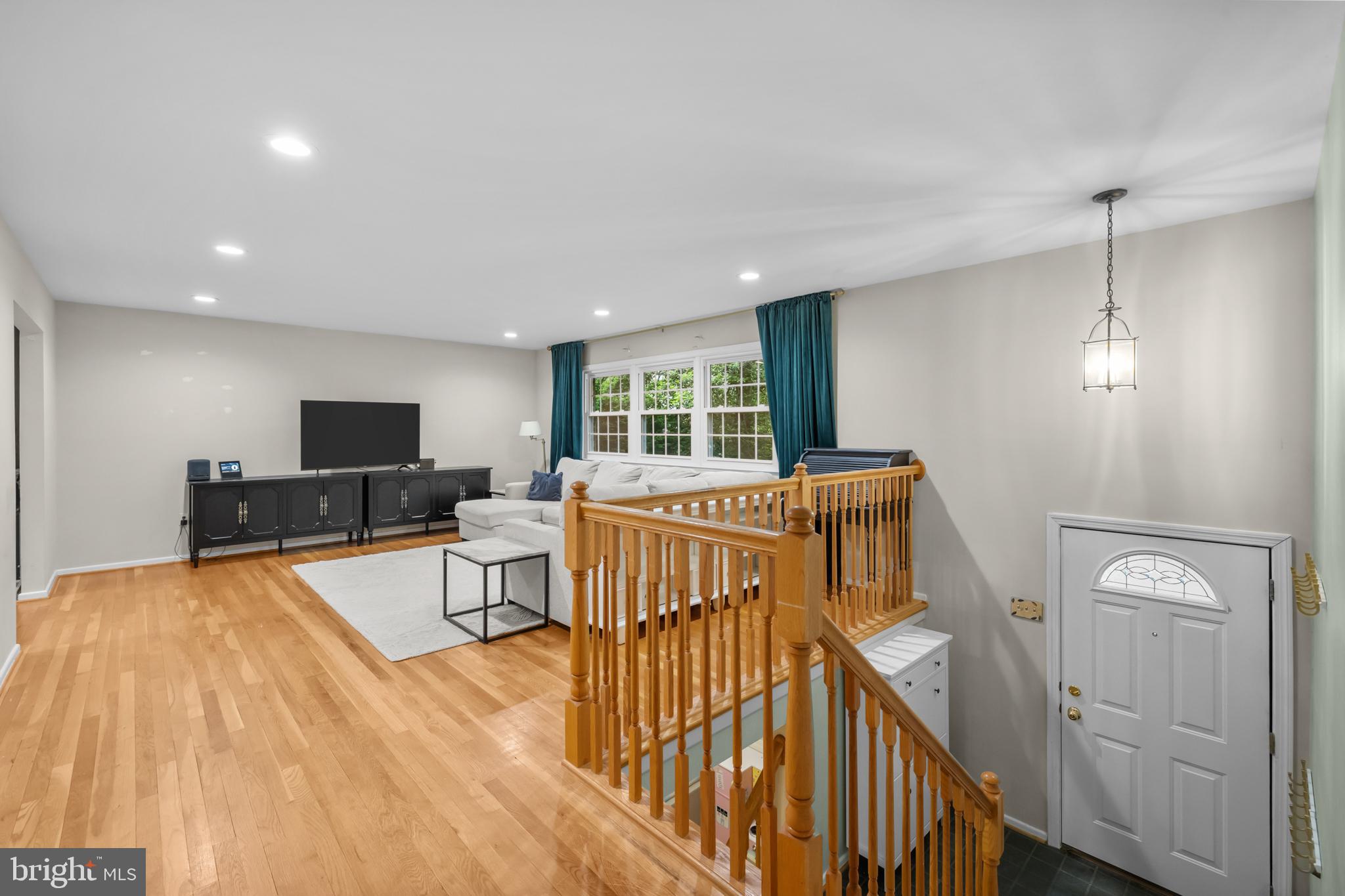 VICTORIA WOODS - Residential