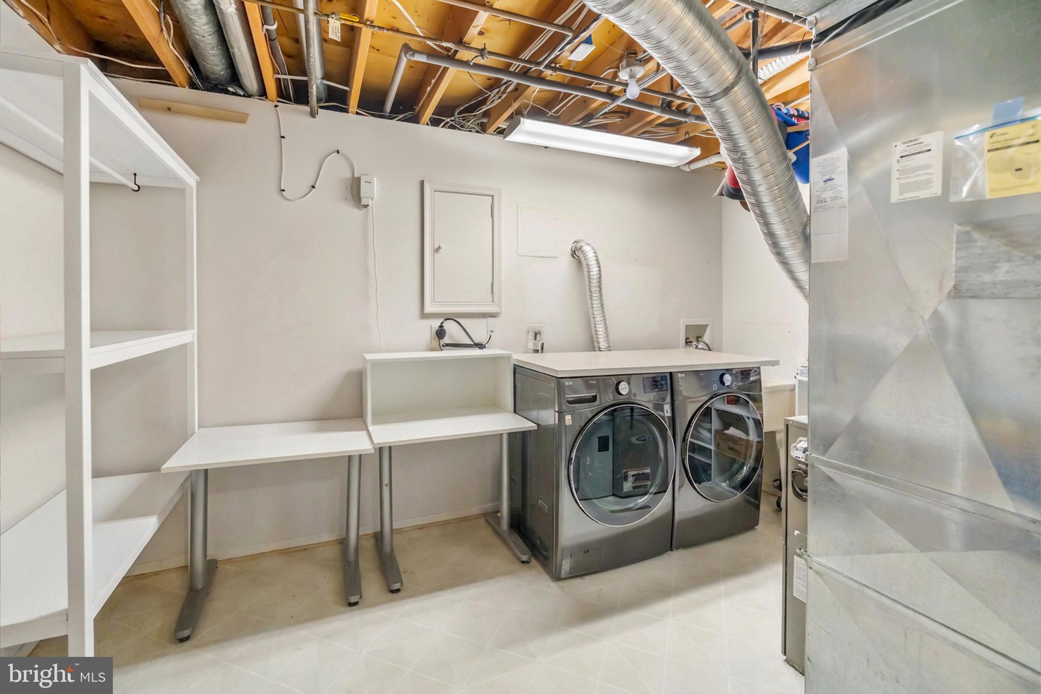 VICTORIA WOODS - Residential