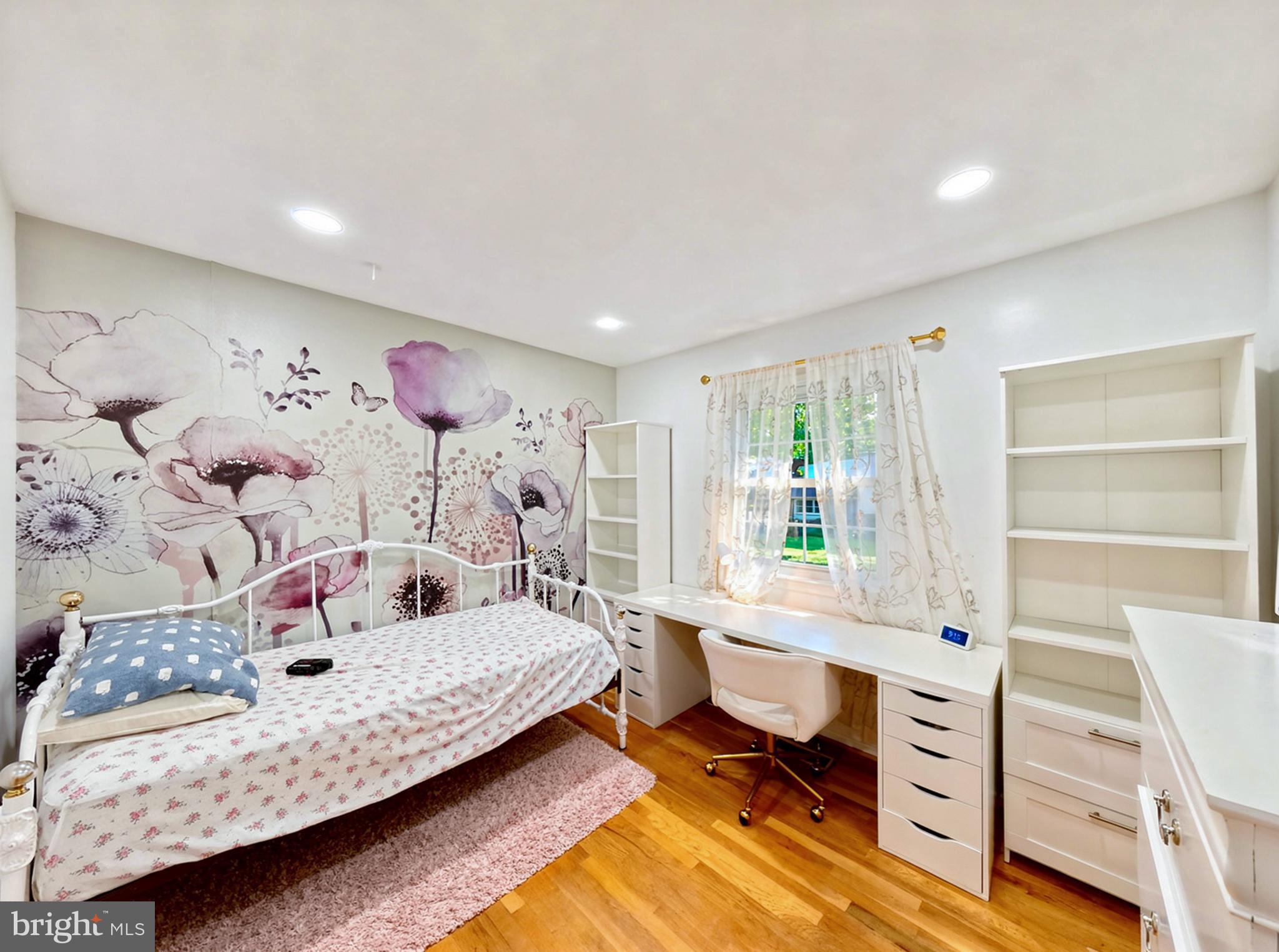 VICTORIA WOODS - Residential