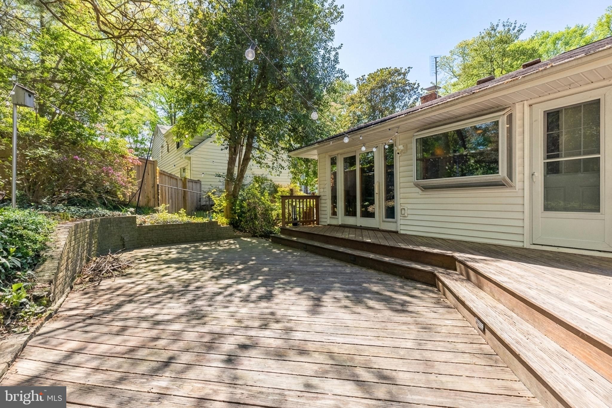 VICTORIA WOODS - Residential