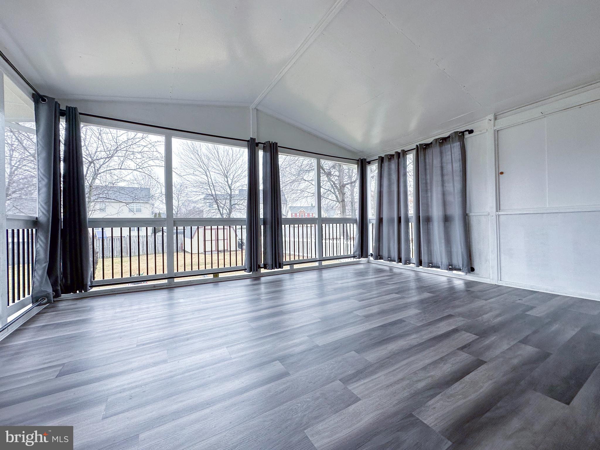 STREAMVIEW SUB - Residential