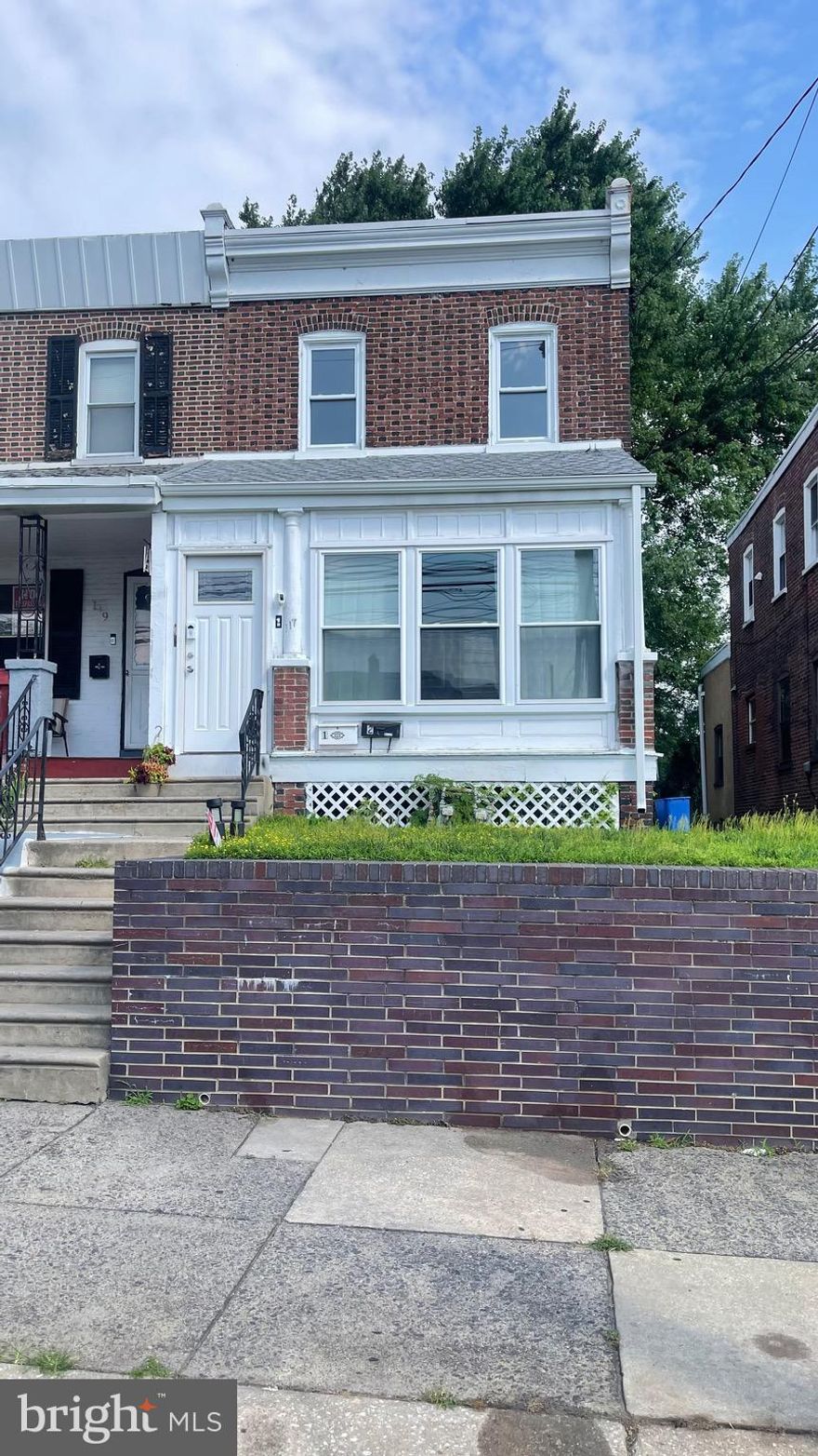 Welcome to 117 S  Macdade Blvd, a great investment opportunity in Collingdale PA, within walking distance to the trolley and public transportation. This property could be  perfect for an owner/occupant to live in one and rent out the other; or perfect for an investor  ready to start/add to their portfolio. ""ADDED BUYERS INCENTIVE""    FOR THE RIGHT BUYER WHO MEETS THE FHA LOAN REQUIREMENTS, THIS PROPERTY HAS AN ASSUMABLE MORTGAGE WITH A 3% INTEREST RATE!!!!! 

This Duplex has a 2 bedroom unit on the first floor, and a 1 or 2 bedroom unit on the 2nd floor. Both units have recently updated kitchens, with the 1st floor unit having an updated bathroom as well. The 2nd floor unit was recently painted. The inclosed porch/common area  has newly installed windows allowing tons of natural light. The first floor unit has access to a huge basement area that can be finished for added living space, laundry room, etc. There is a large rear yard 20x55 that can be shared by both units. There is plenty of street parking available and close to shopping. The current rental income in the area for units this size is $900-$1100. 

Property is being sold in "As-Is" condition by a motivated seller. Owner will make no repairs.