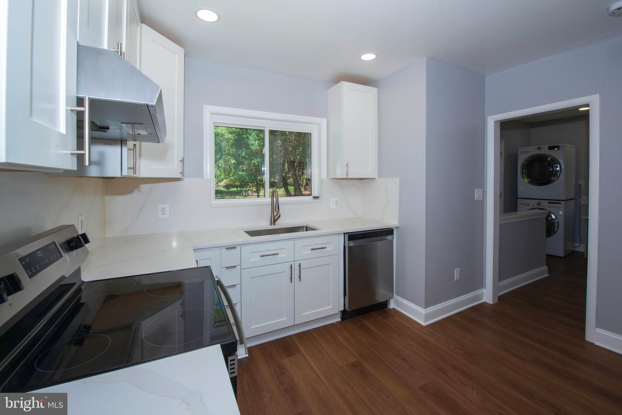 LAYTONSVILLE OUTSIDE - Residential