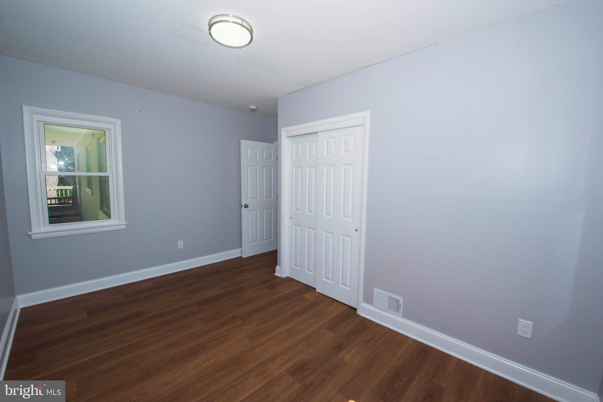 LAYTONSVILLE OUTSIDE - Residential